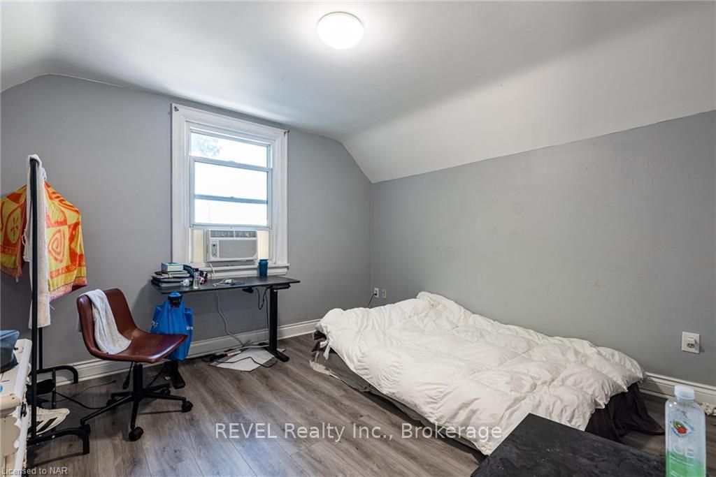 Photo 8 of Unit 2, 24 Herrick Avenue, St. Catharines, Oakdale — HOMEH