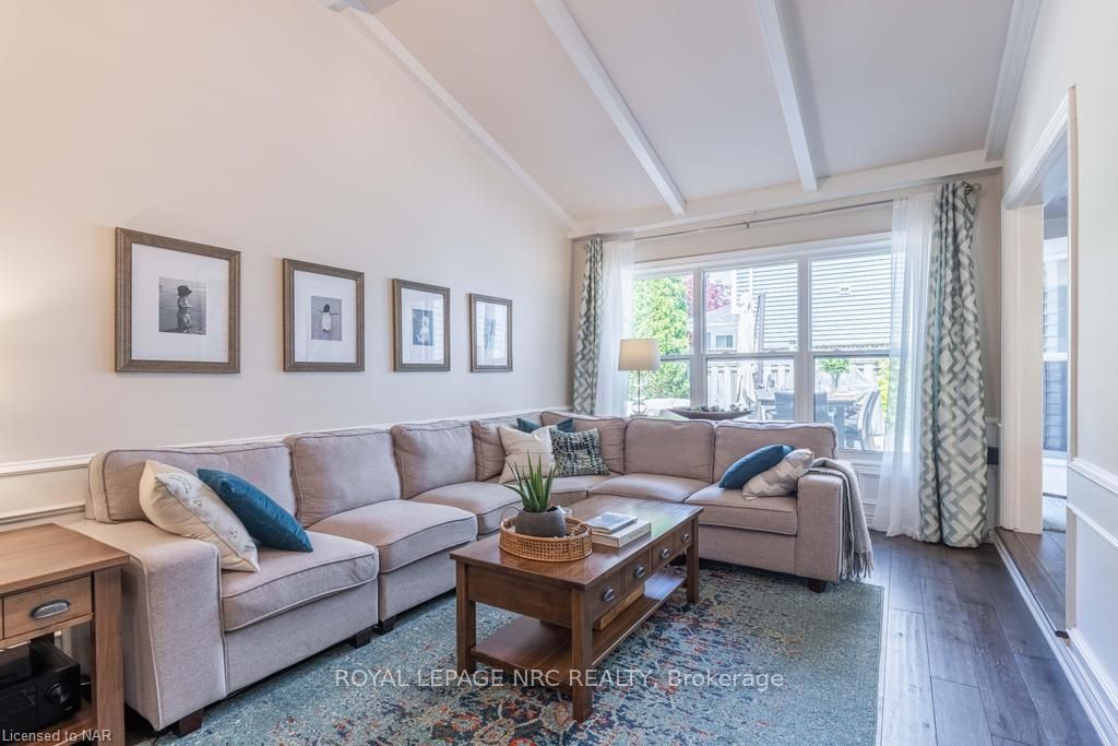 Photo 21 of 18 Barnsdale Lane, St. Catharines, Port Dalhousie — HOMEH