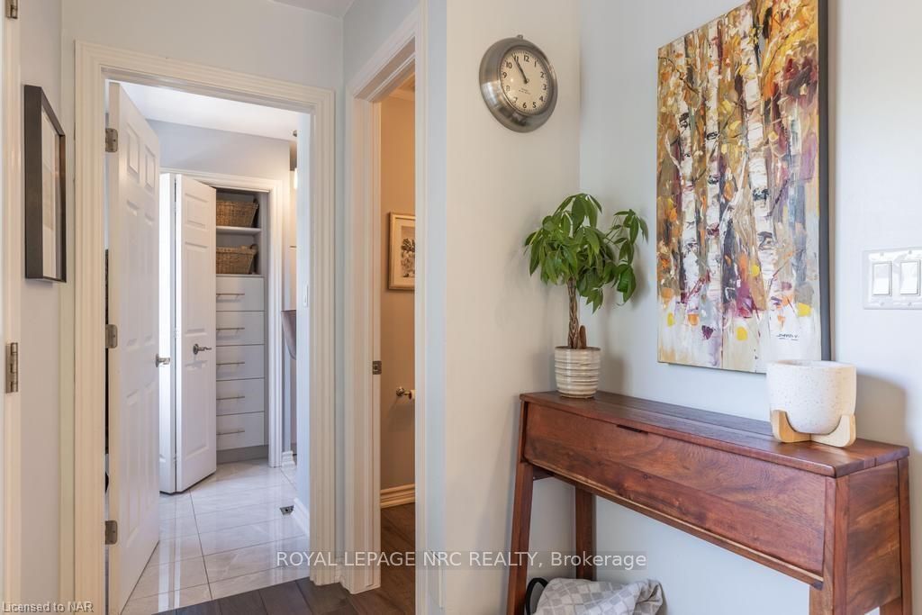 Photo 22 of 18 Barnsdale Lane, St. Catharines, Port Dalhousie — HOMEH