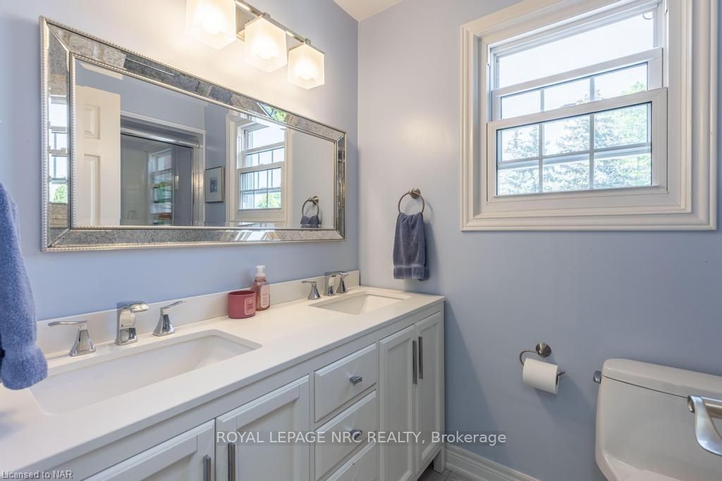 Photo 28 of 18 Barnsdale Lane, St. Catharines, Port Dalhousie — HOMEH