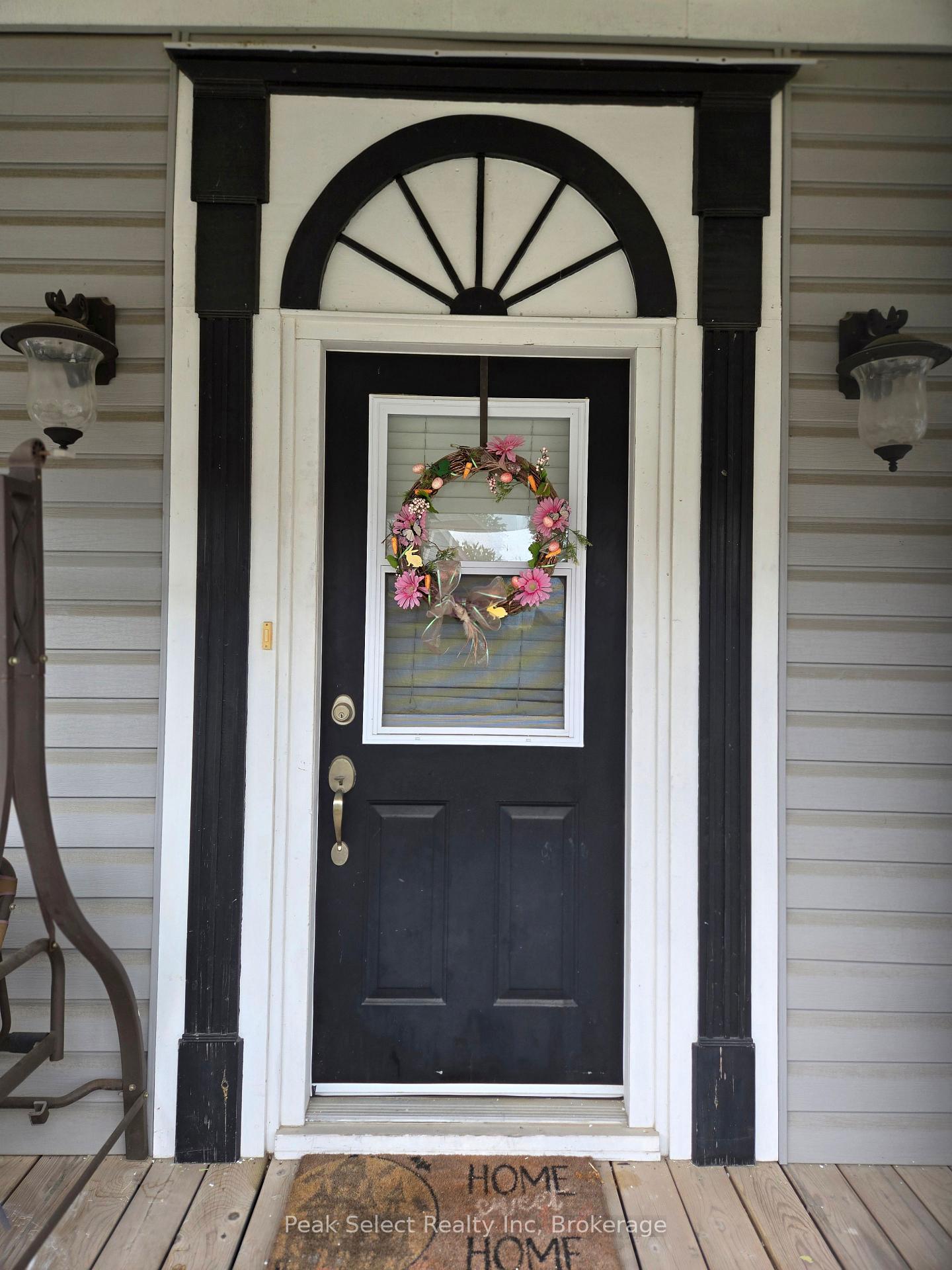 Photo 5 of 104 Erie Street, St. Thomas — HOMEH
