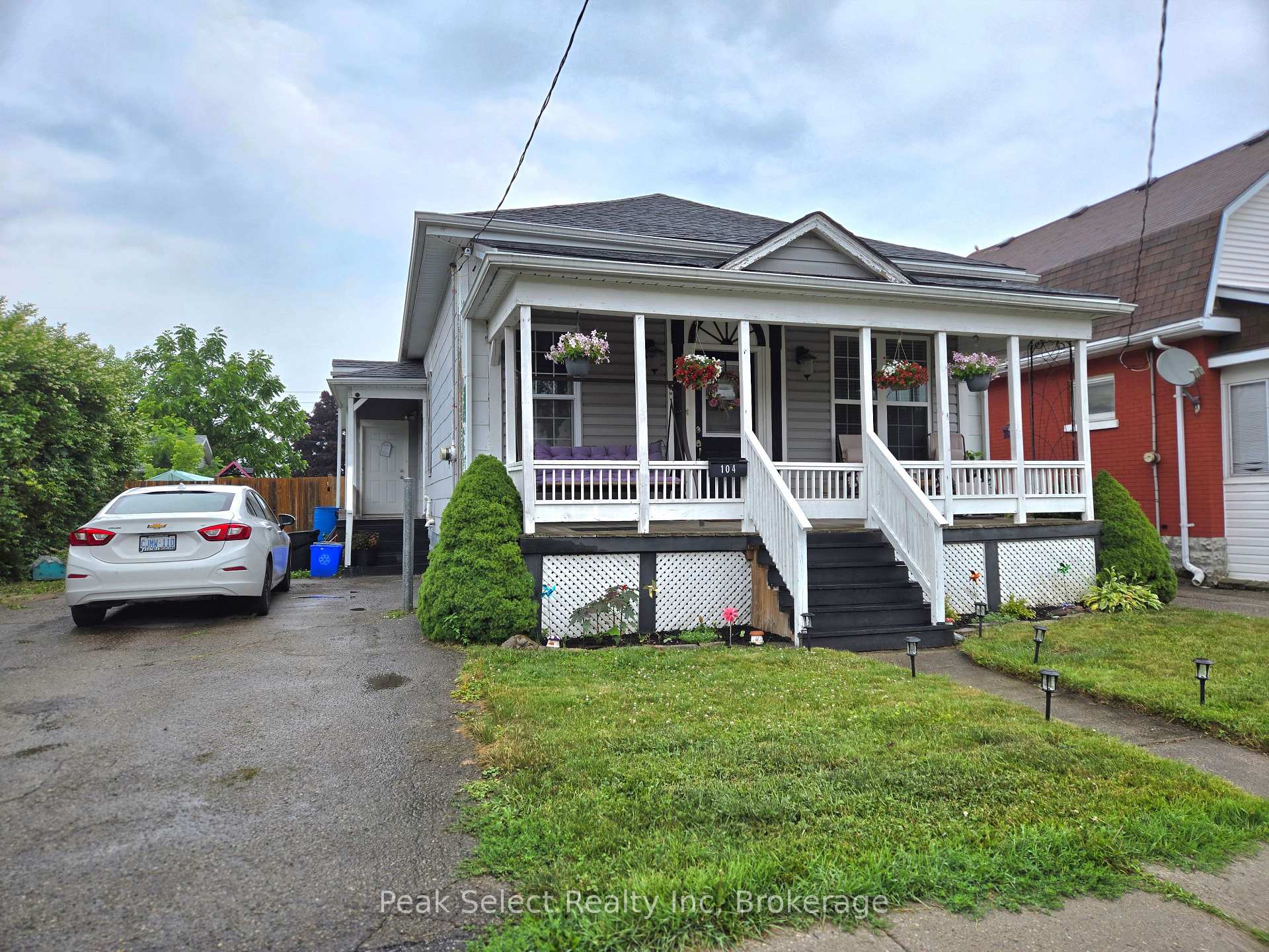 Photo 7 of 104 Erie Street, St. Thomas — HOMEH