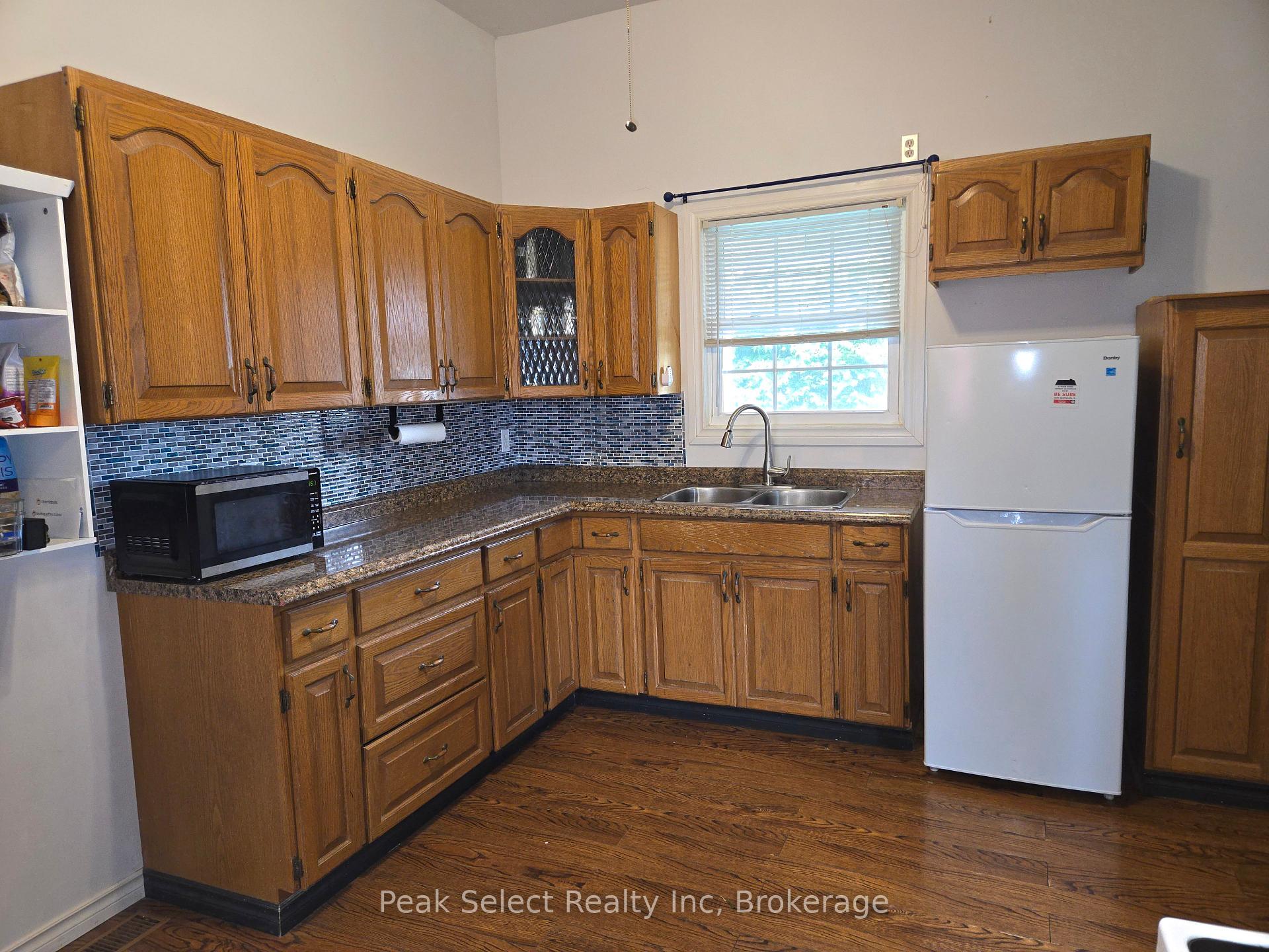 Photo 15 of 104 Erie Street, St. Thomas — HOMEH