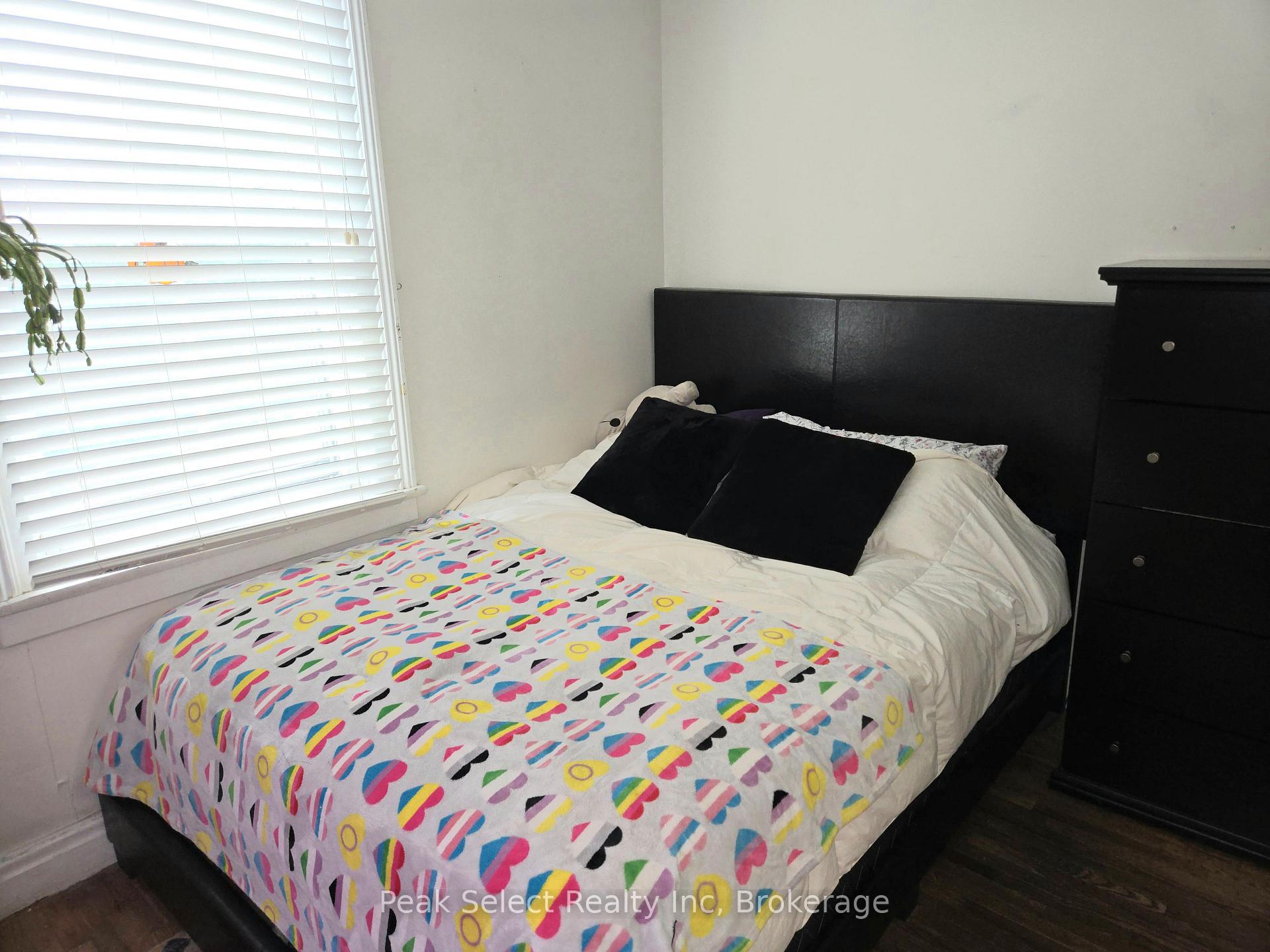 Photo 19 of 104 Erie Street, St. Thomas — HOMEH