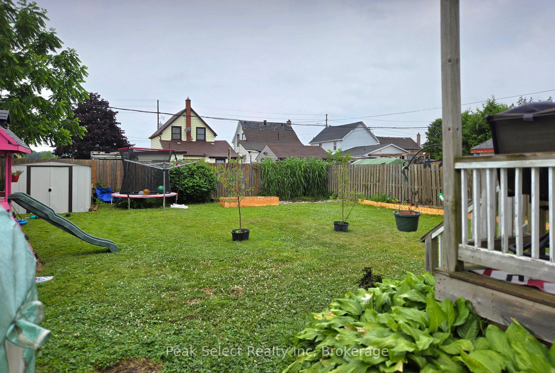 Photo 32 of 104 Erie Street, St. Thomas — HOMEH