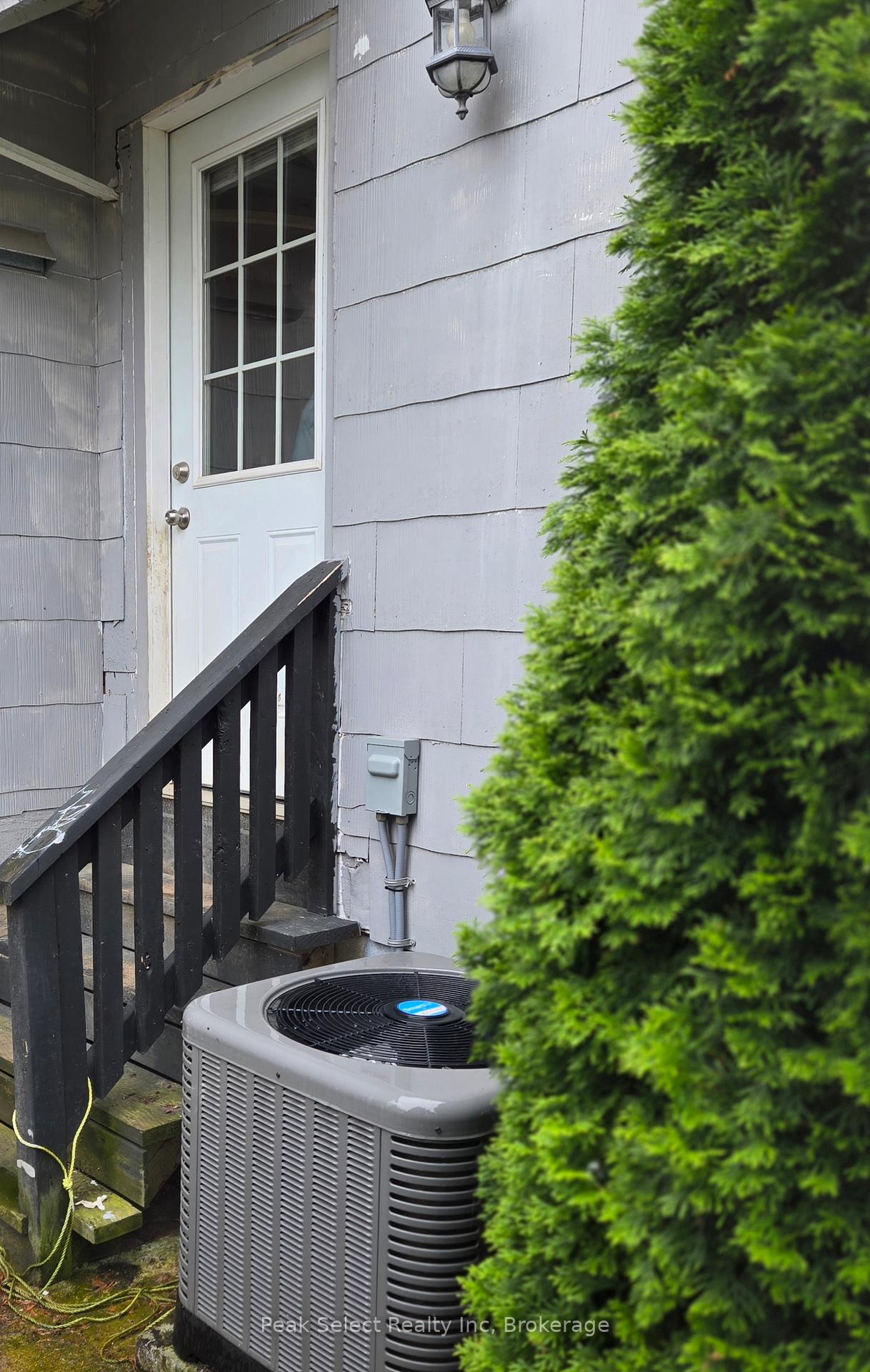 Photo 41 of 104 Erie Street, St. Thomas — HOMEH