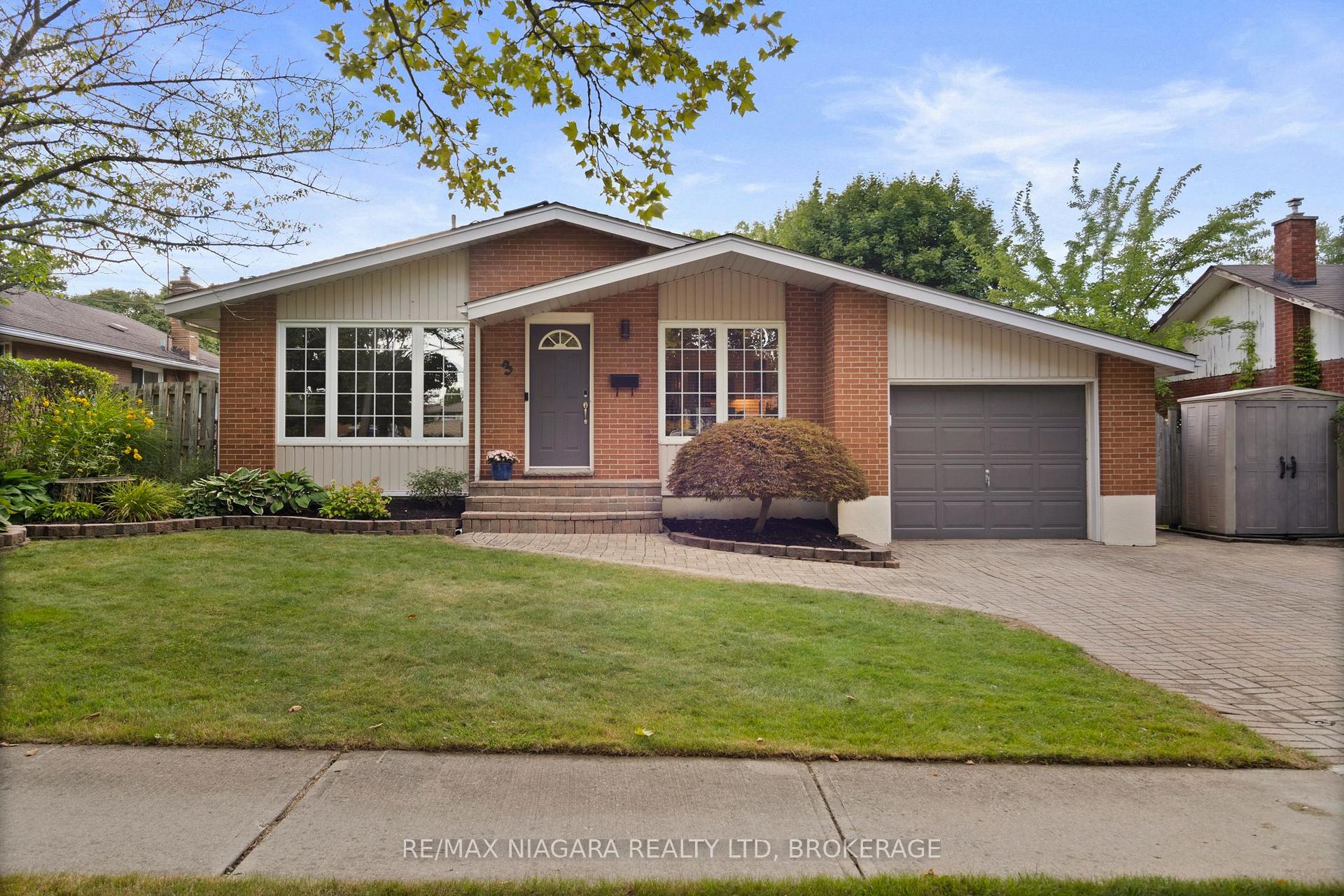 Front of 3 Clearview Heights