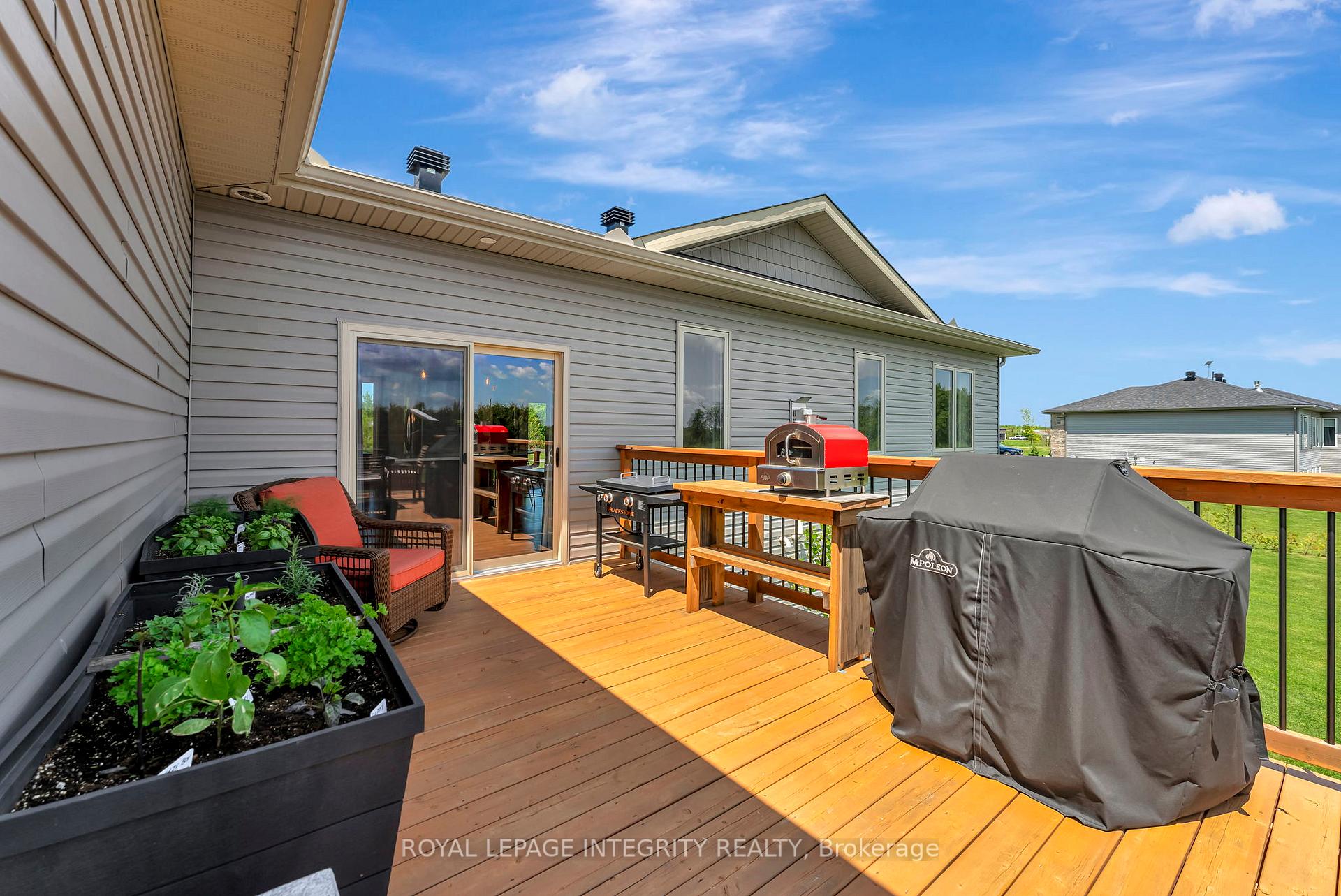 Photo 34 of 244 Starlight Place, Ottawa, Btwn Franktown Rd. & Fallowfield Rd. — HOMEH