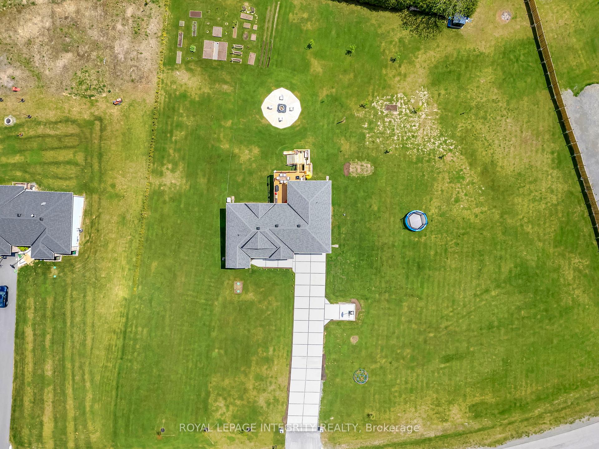 Photo 41 of 244 Starlight Place, Ottawa, Btwn Franktown Rd. & Fallowfield Rd. — HOMEH