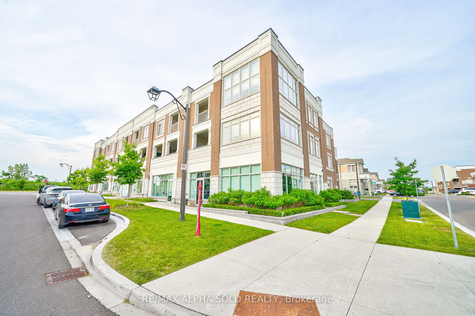 Photo 42 of 1 Villa Ada Drive, Markham, Box Grove — HOMEH