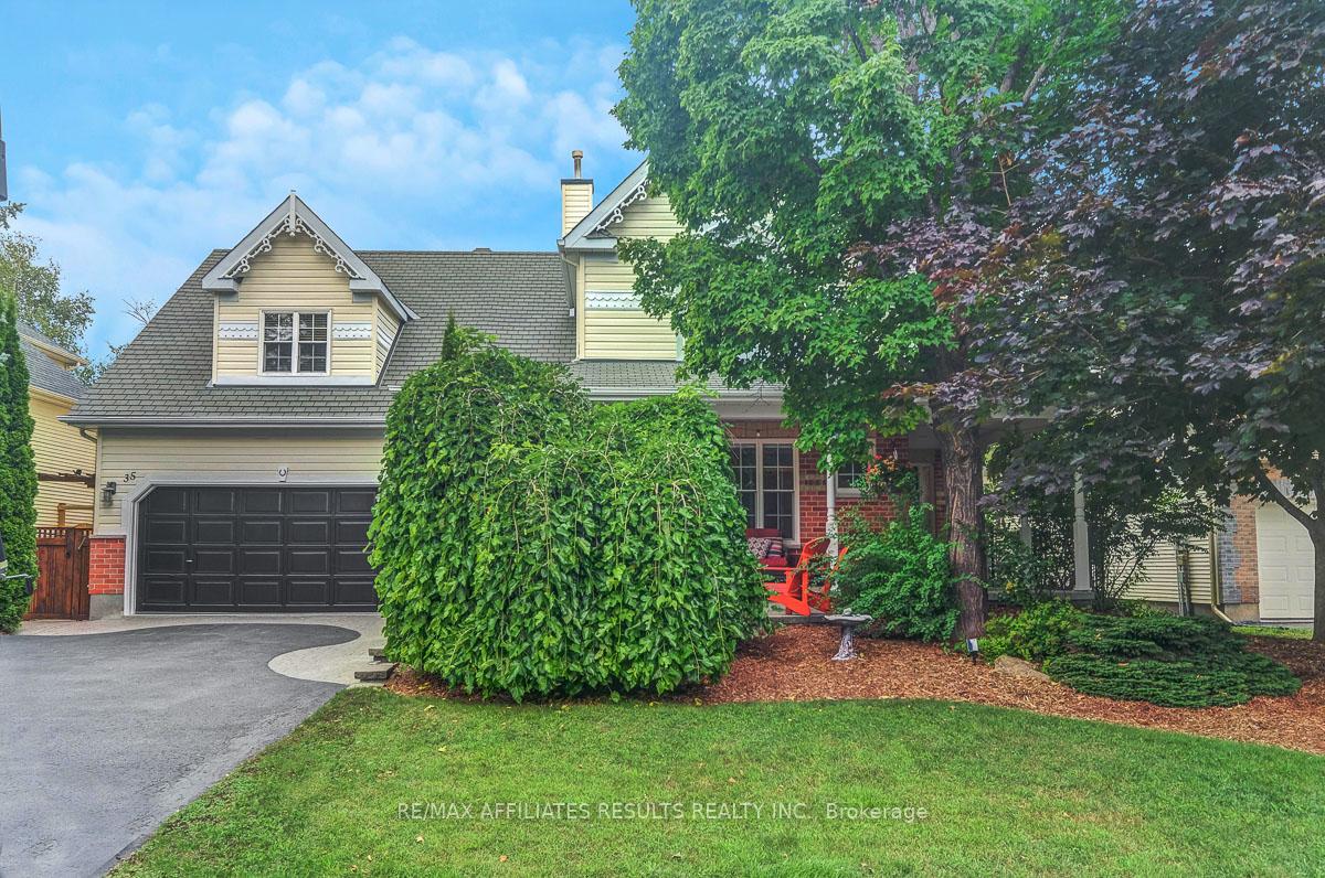 Front of 35 Crantham Crescent