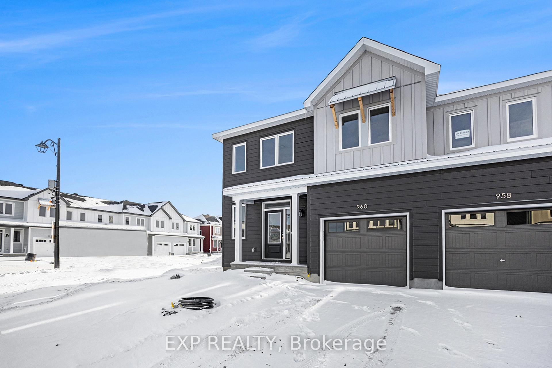 Photo 2 of 960 Seagrave Lane, Ottawa, Btwn Franktown Rd. & Fallowfield Rd. — HOMEH