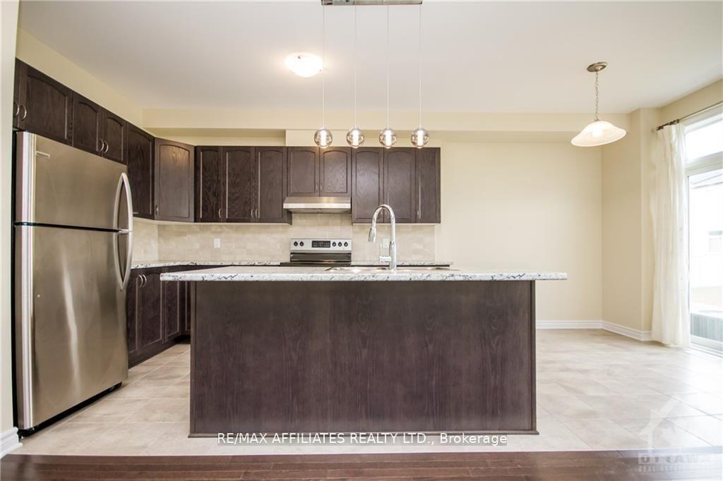 Photo 7 of 190 Bandelier Way, Ottawa, Stittsville (North) — HOMEH