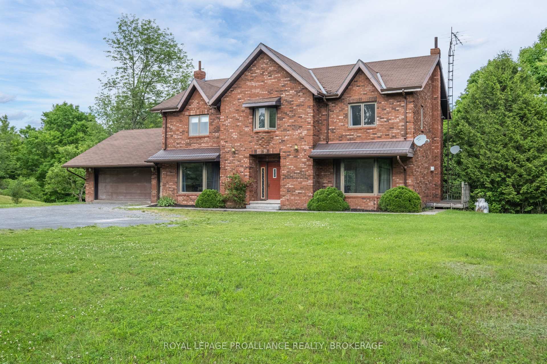 Photo 3 of 40 Concession Street S, Stone Mills — HOMEH