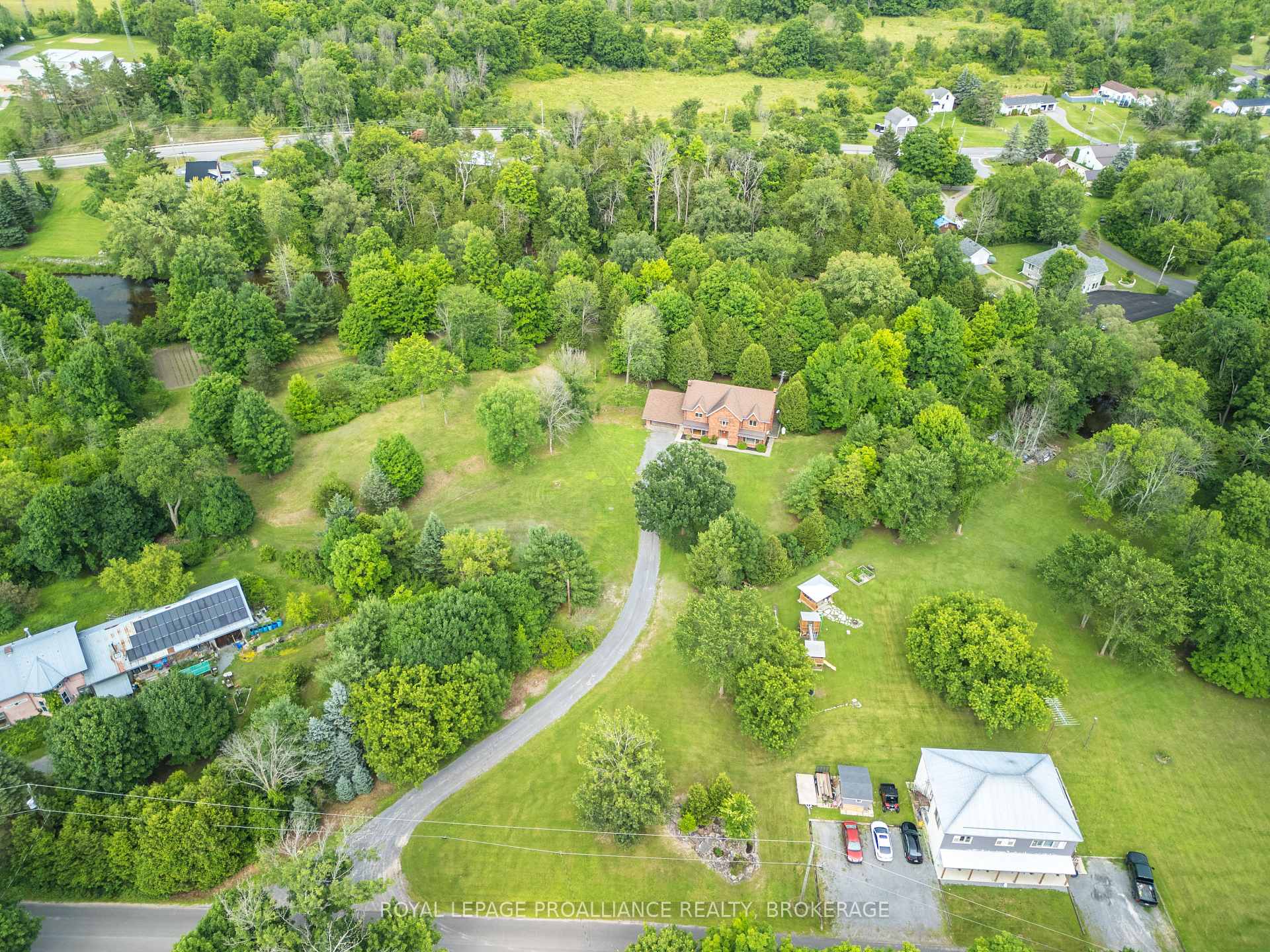 Photo 13 of 40 Concession Street S, Stone Mills — HOMEH