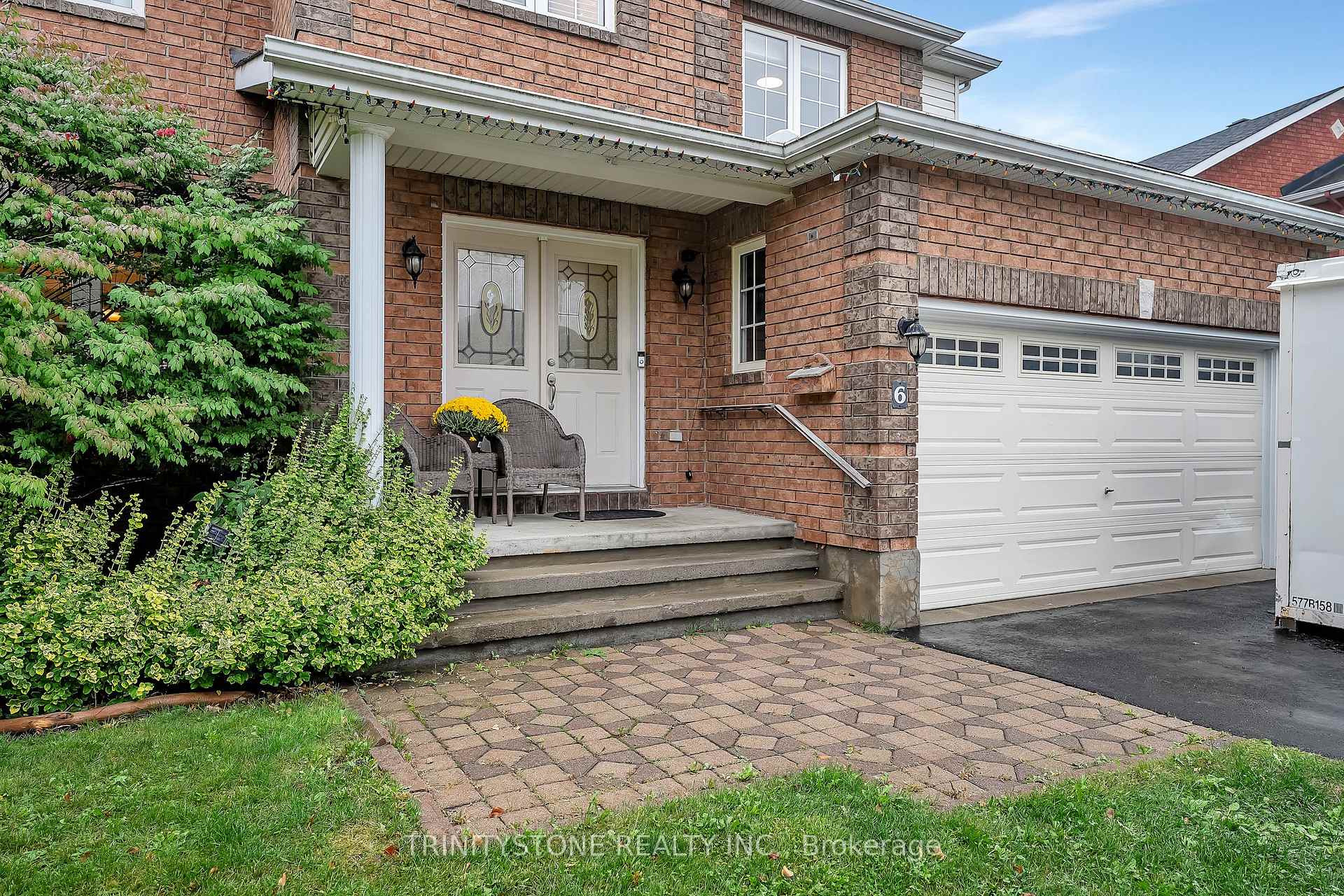 Photo 2 of 6 Cinnabar Way, Ottawa, Stittsville (Central) — HOMEH