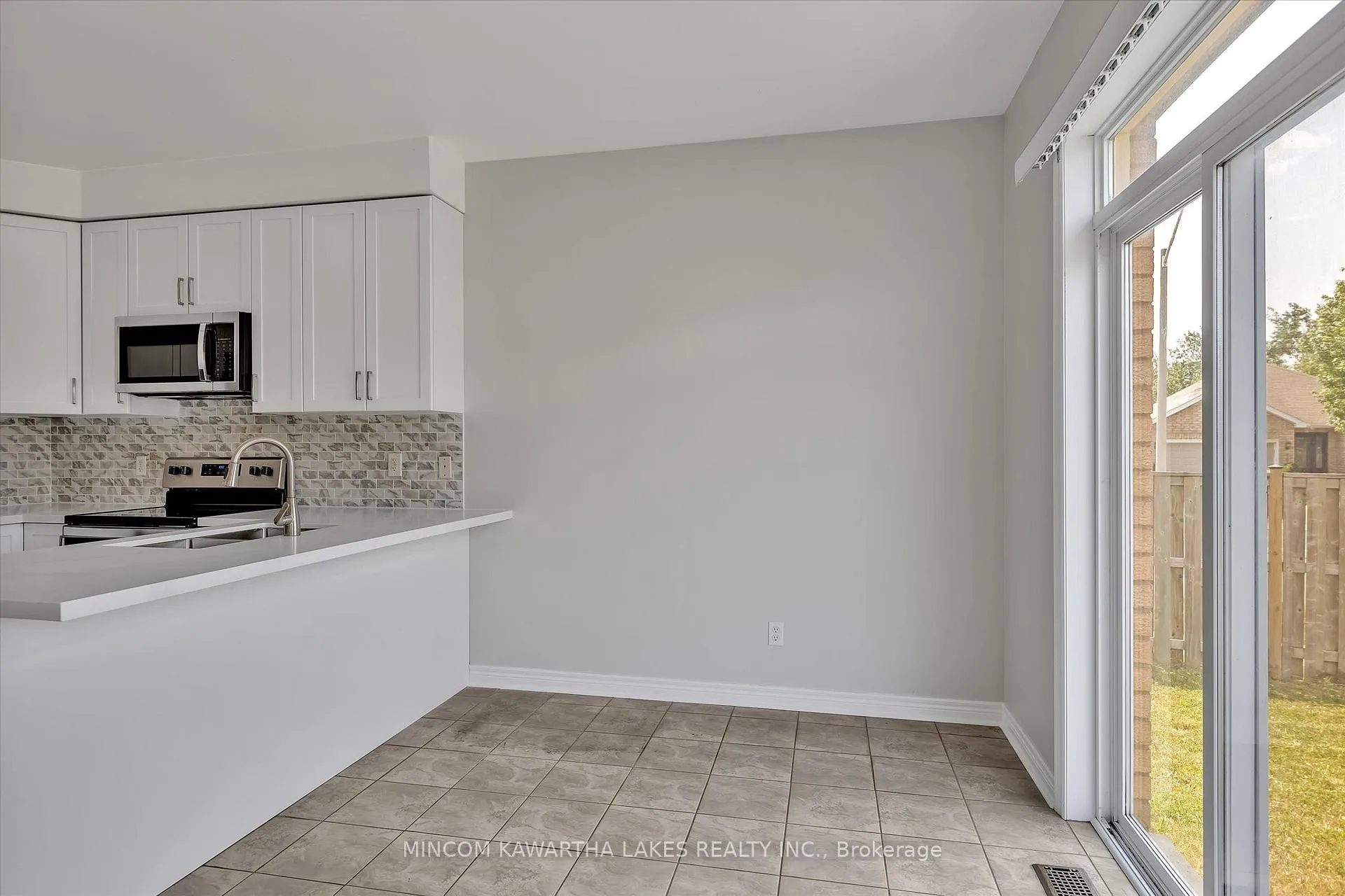 Photo 12 of 1403 Mcauliffe Lane, Peterborough, Ashburnham Ward 4 — HOMEH