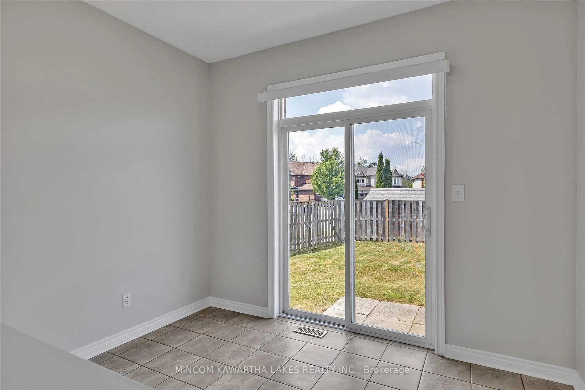 Photo 13 of 1403 Mcauliffe Lane, Peterborough, Ashburnham Ward 4 — HOMEH