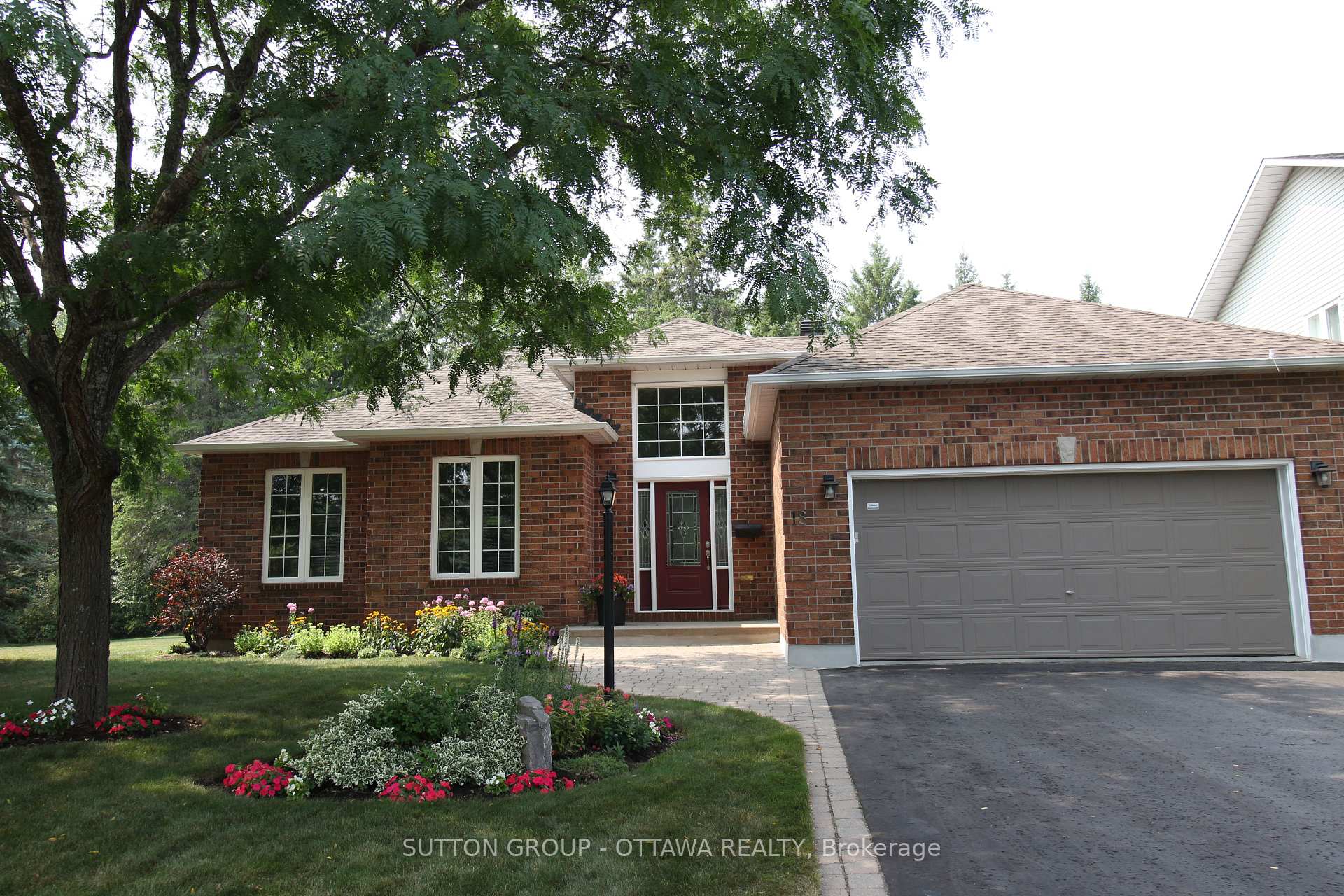Photo 1 of 18 Sirocco Crescent, Ottawa, Stittsville (North) — HOMEH