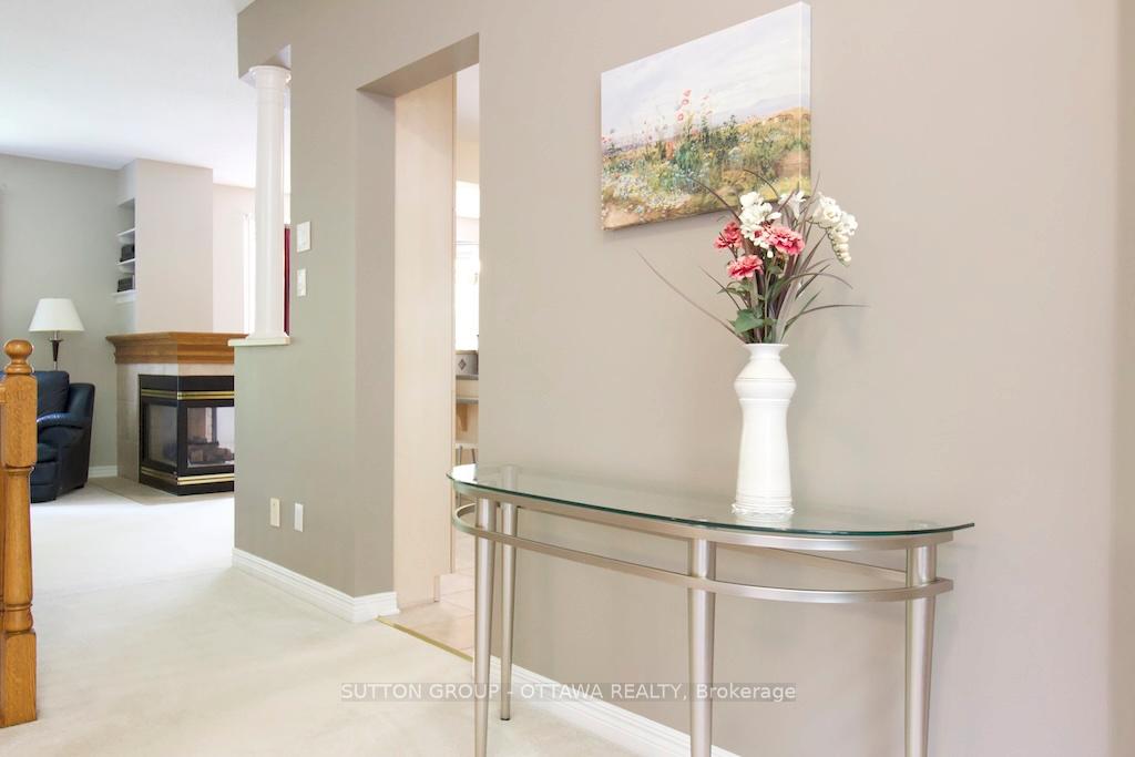 Photo 4 of 18 Sirocco Crescent, Ottawa, Stittsville (North) — HOMEH