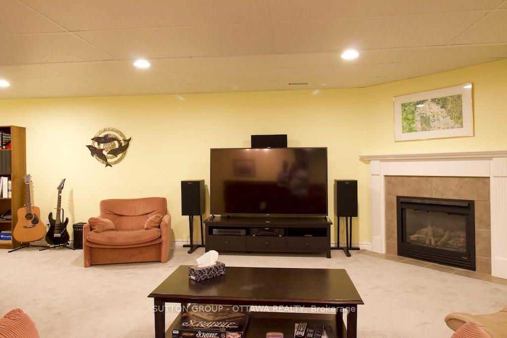 Photo 22 of 18 Sirocco Crescent, Ottawa, Stittsville (North) — HOMEH
