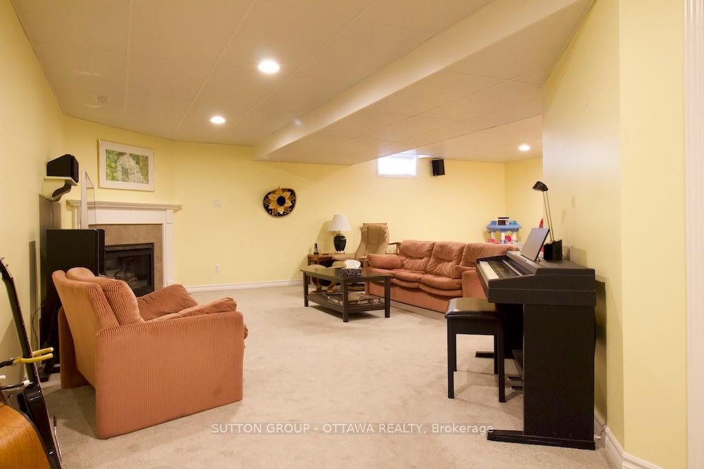 Photo 24 of 18 Sirocco Crescent, Ottawa, Stittsville (North) — HOMEH