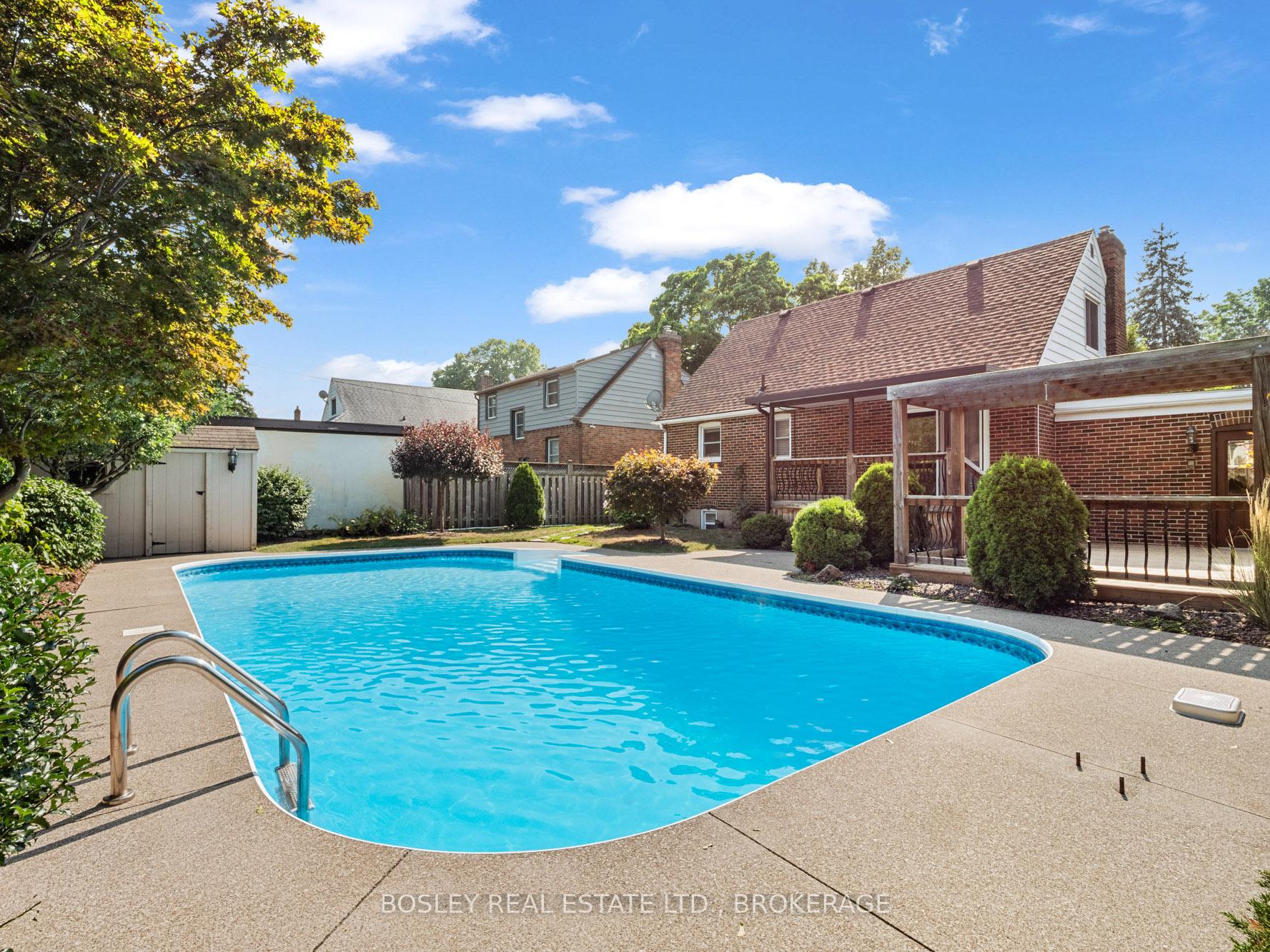 Photo 2 of 10 Cameron Road, St. Catharines, E. Chester — HOMEH