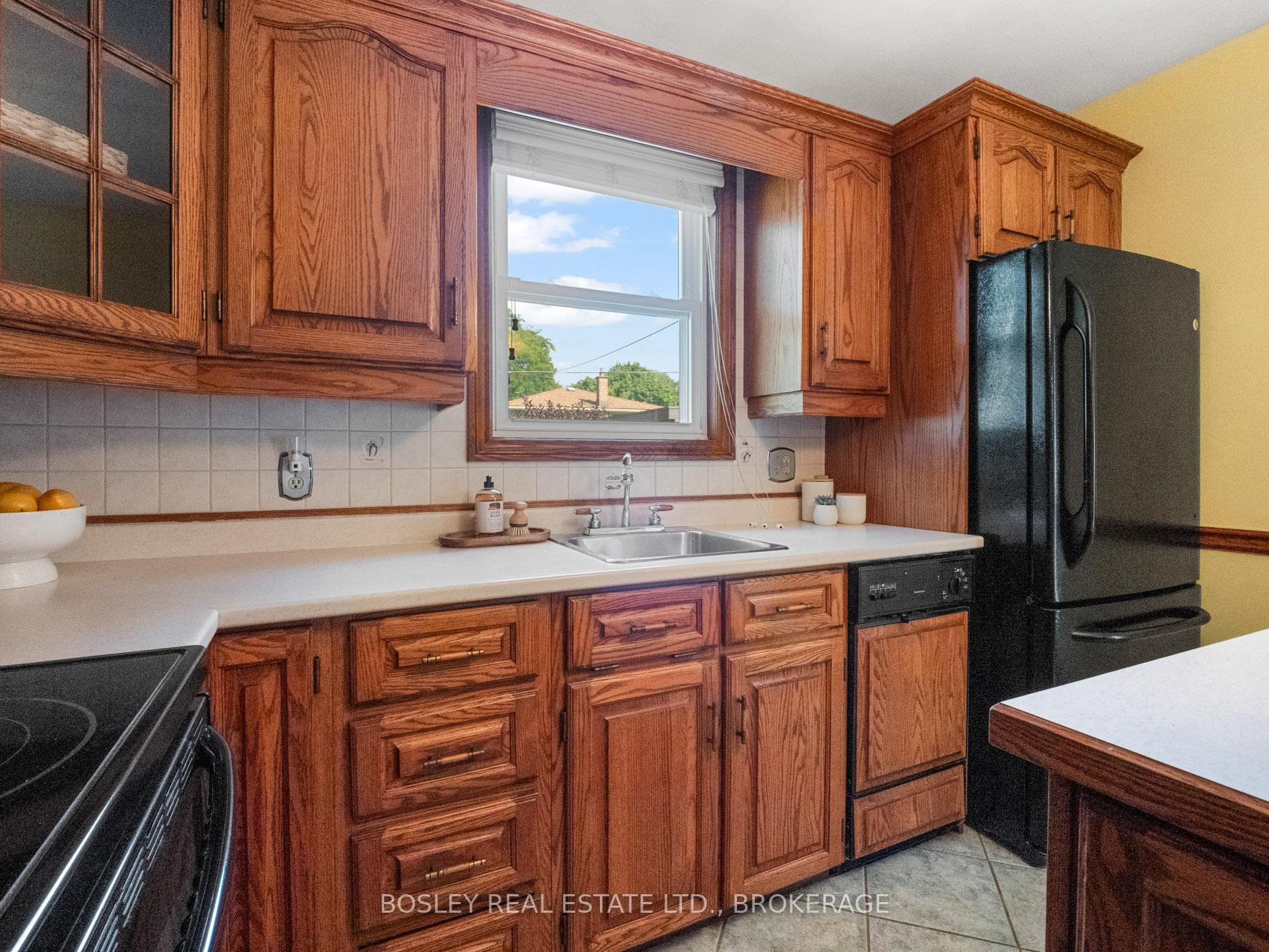 Photo 10 of 10 Cameron Road, St. Catharines, E. Chester — HOMEH