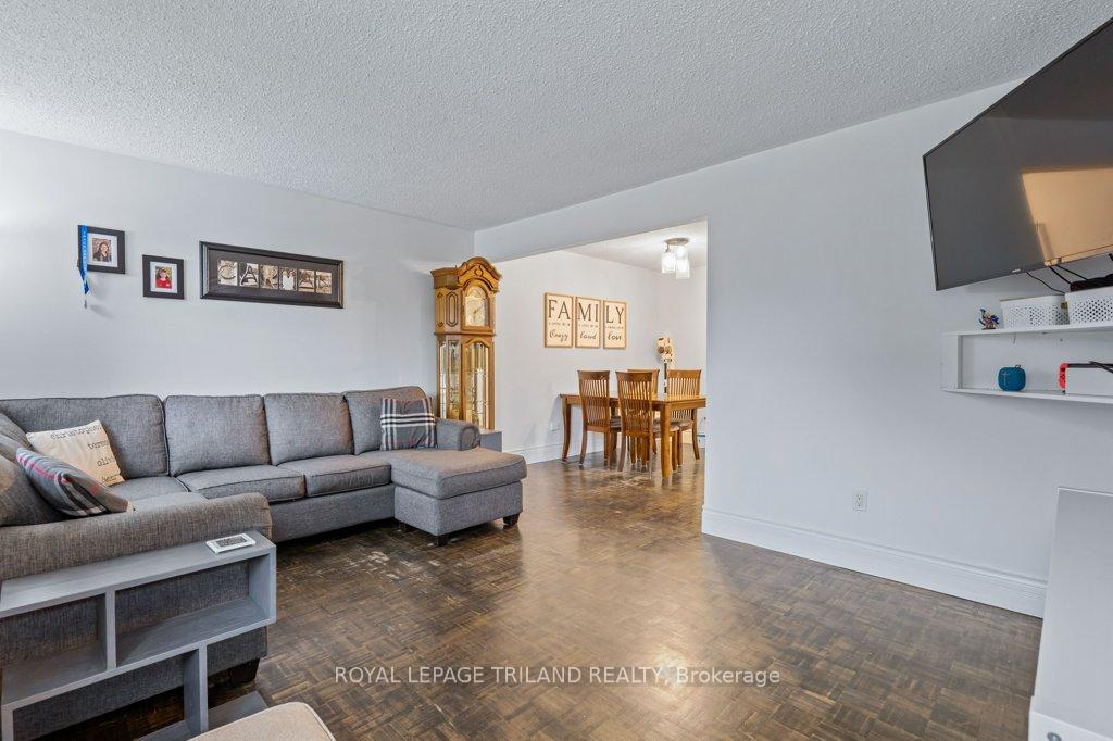 Photo 4 of 279 Chestnut Street, St. Thomas — HOMEH