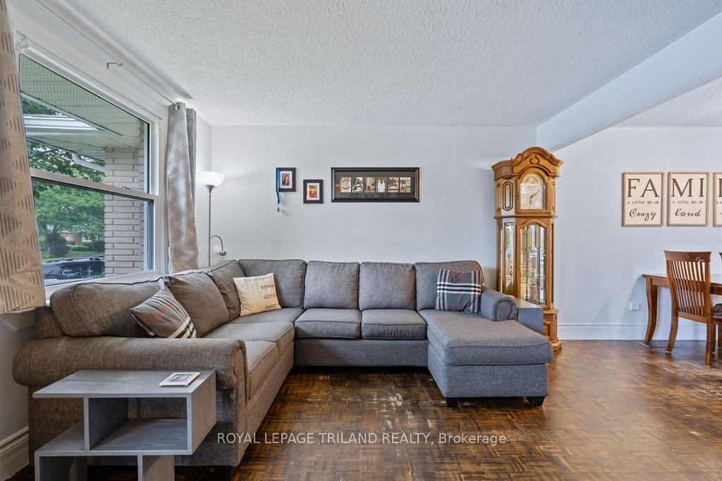 Photo 5 of 279 Chestnut Street, St. Thomas — HOMEH
