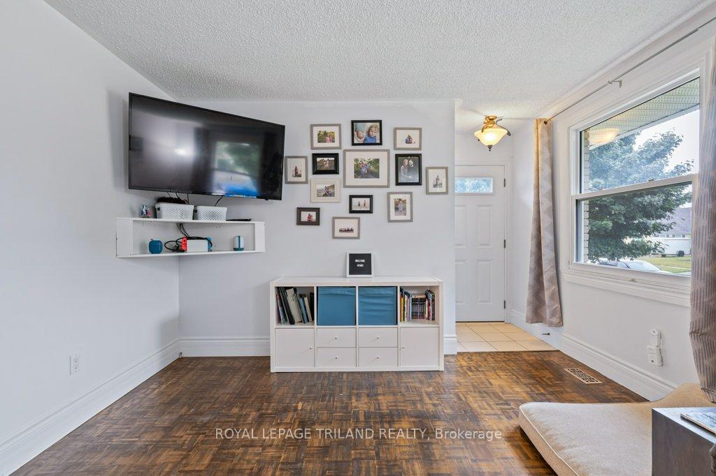 Photo 9 of 279 Chestnut Street, St. Thomas — HOMEH