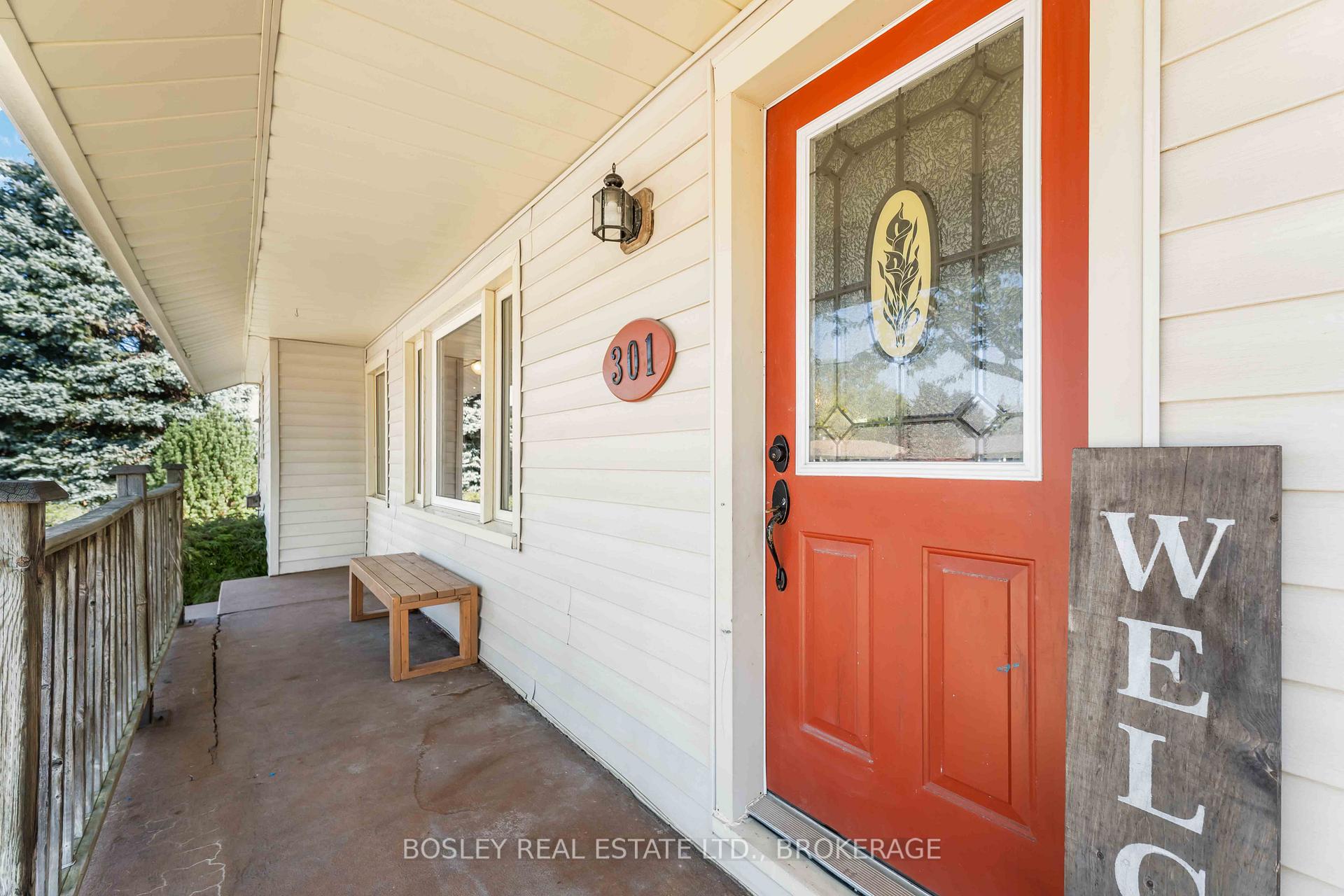 Photo 4 of 301 Pelham Road, St. Catharines, Rykert/Vansickle — HOMEH