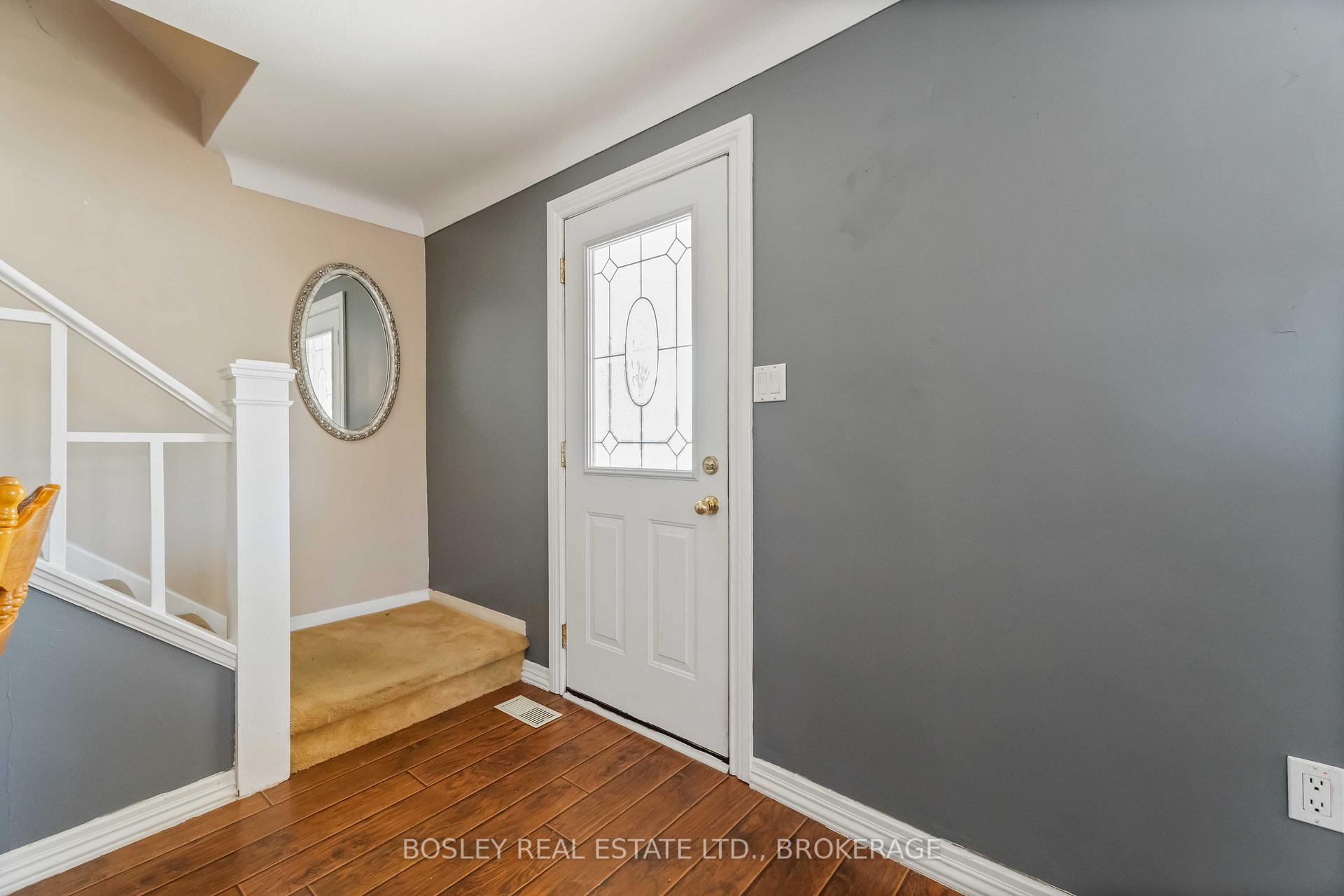 Photo 5 of 301 Pelham Road, St. Catharines, Rykert/Vansickle — HOMEH