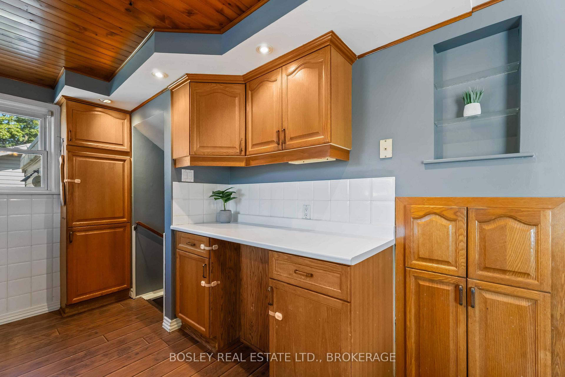 Photo 13 of 301 Pelham Road, St. Catharines, Rykert/Vansickle — HOMEH