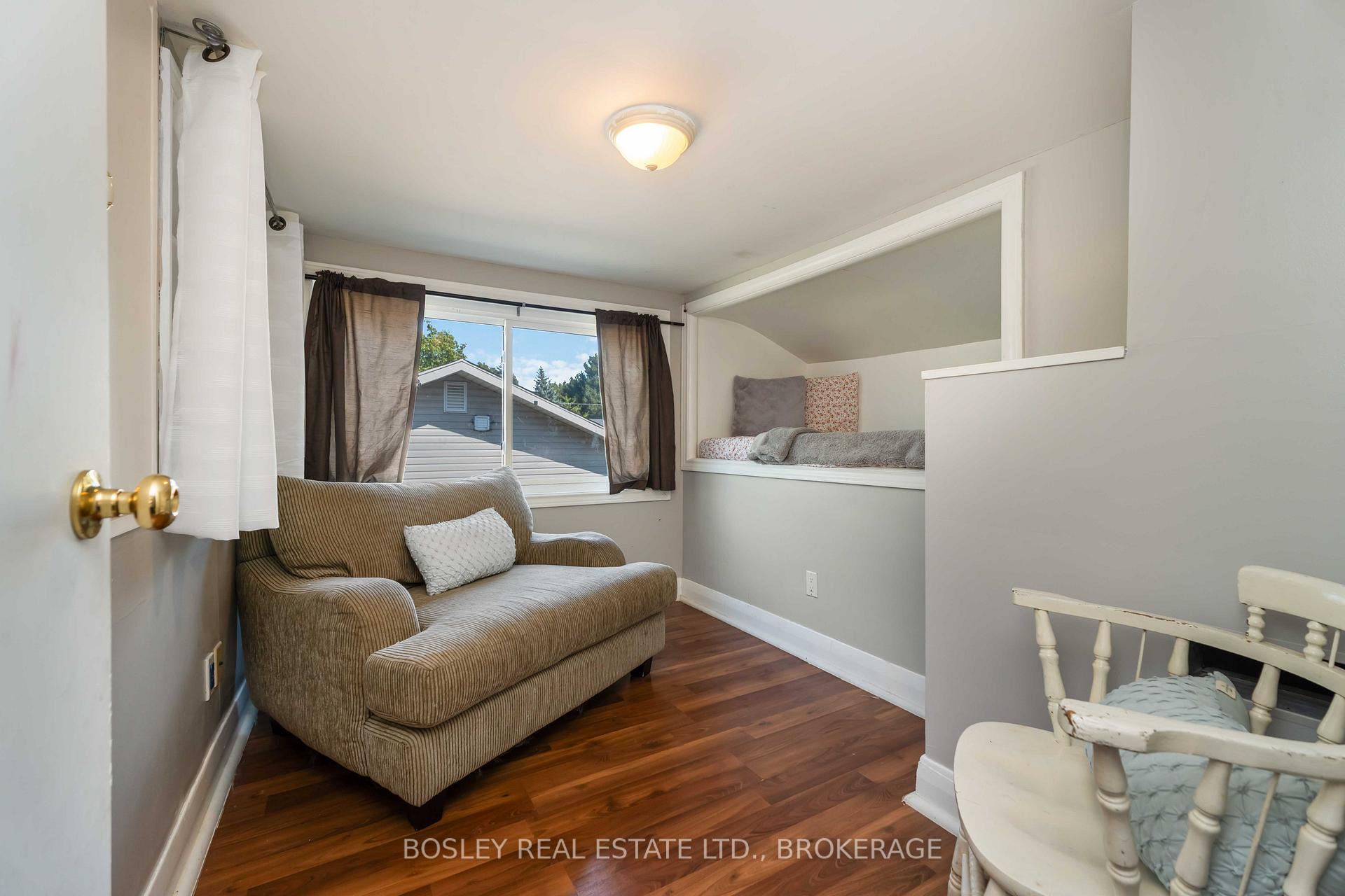 Photo 22 of 301 Pelham Road, St. Catharines, Rykert/Vansickle — HOMEH