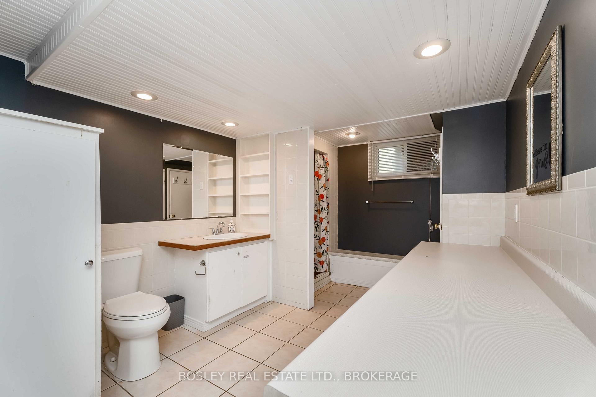 Photo 31 of 301 Pelham Road, St. Catharines, Rykert/Vansickle — HOMEH
