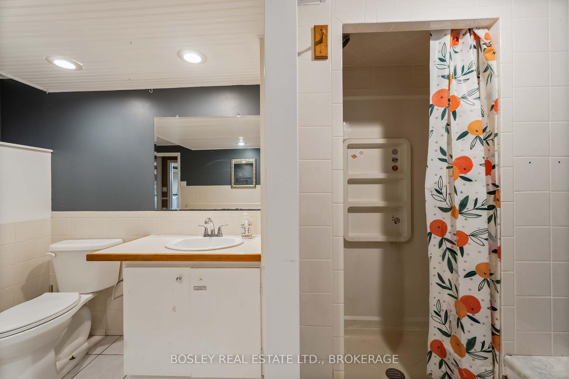 Photo 32 of 301 Pelham Road, St. Catharines, Rykert/Vansickle — HOMEH