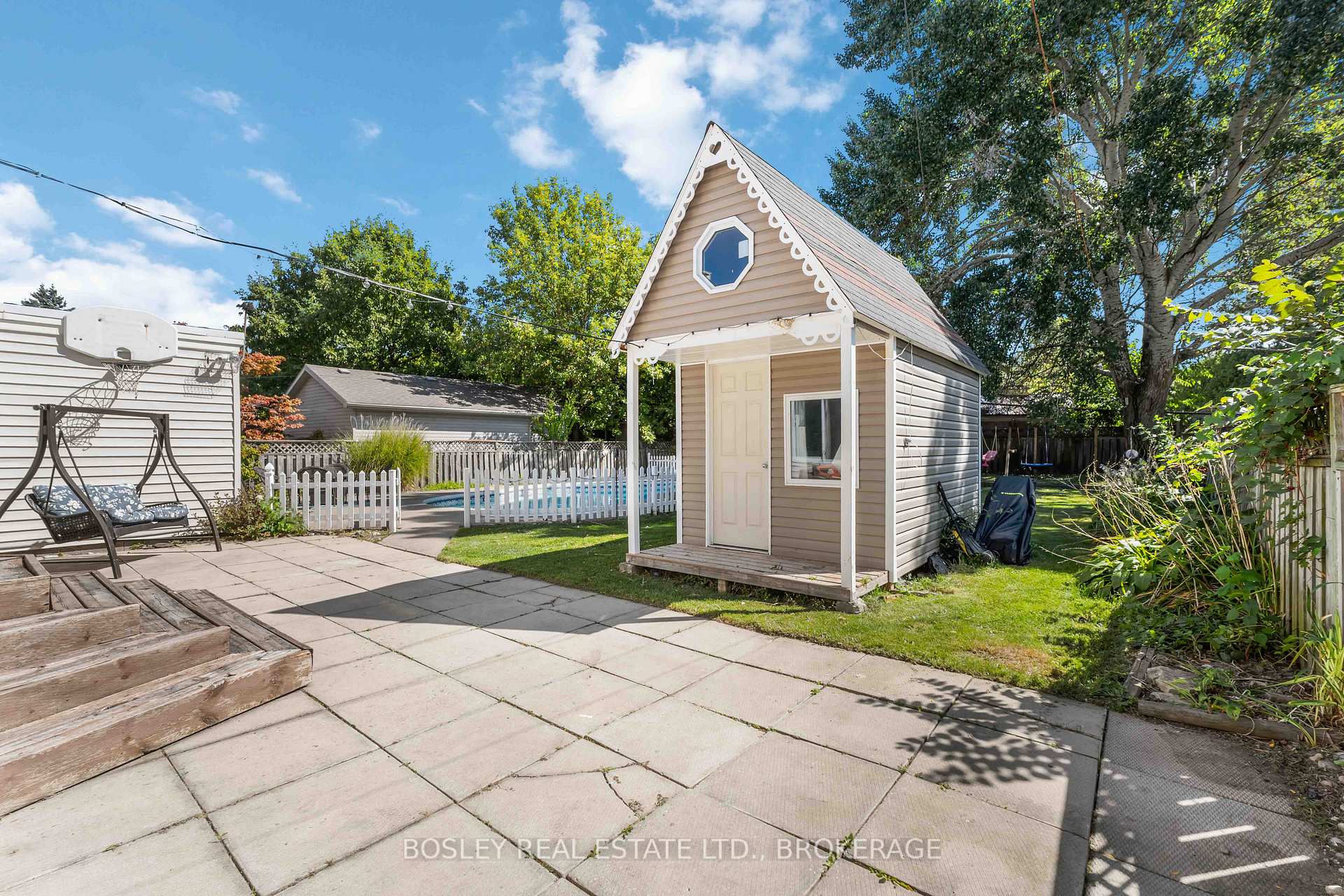 Photo 41 of 301 Pelham Road, St. Catharines, Rykert/Vansickle — HOMEH