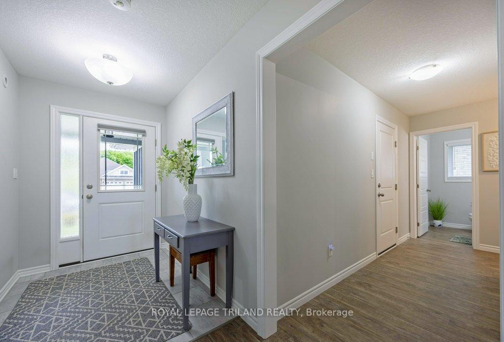 Photo 7 of 27 Foxtail Lane, St. Thomas — HOMEH