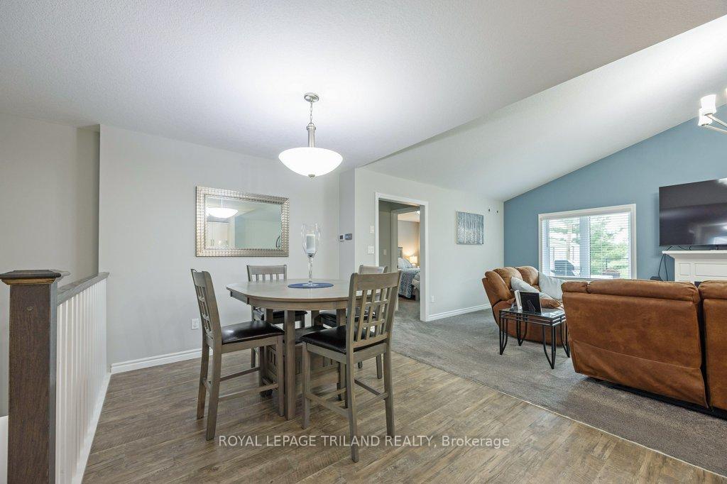 Photo 11 of 27 Foxtail Lane, St. Thomas — HOMEH