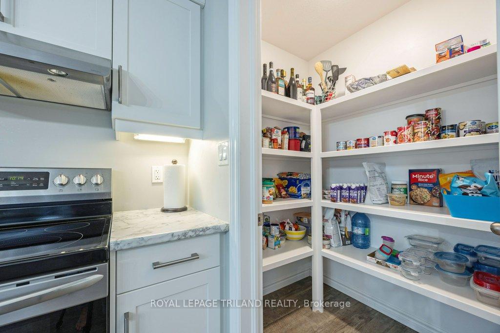 Photo 17 of 27 Foxtail Lane, St. Thomas — HOMEH