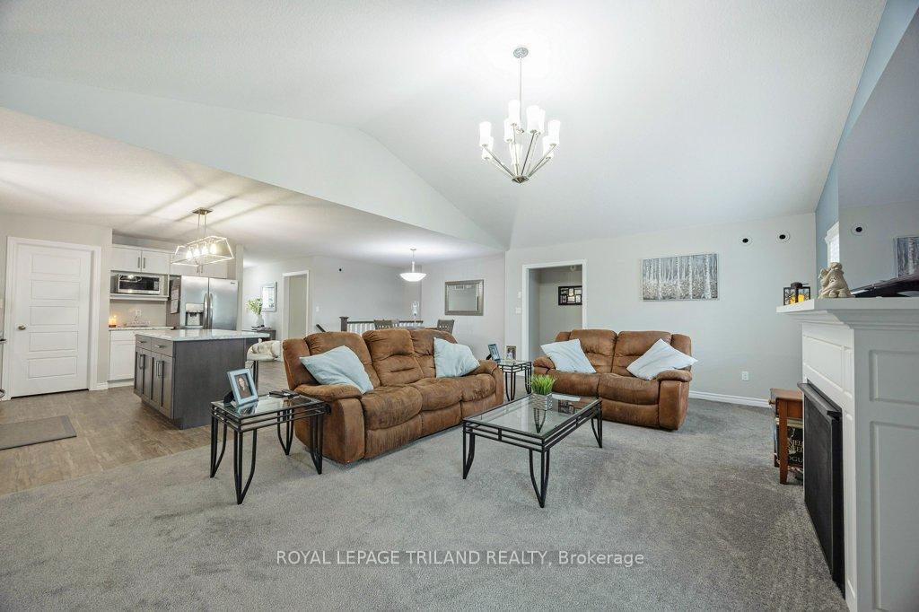 Photo 19 of 27 Foxtail Lane, St. Thomas — HOMEH