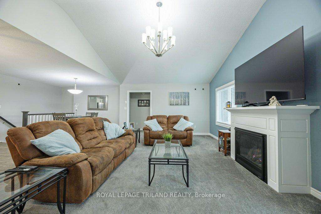 Photo 20 of 27 Foxtail Lane, St. Thomas — HOMEH