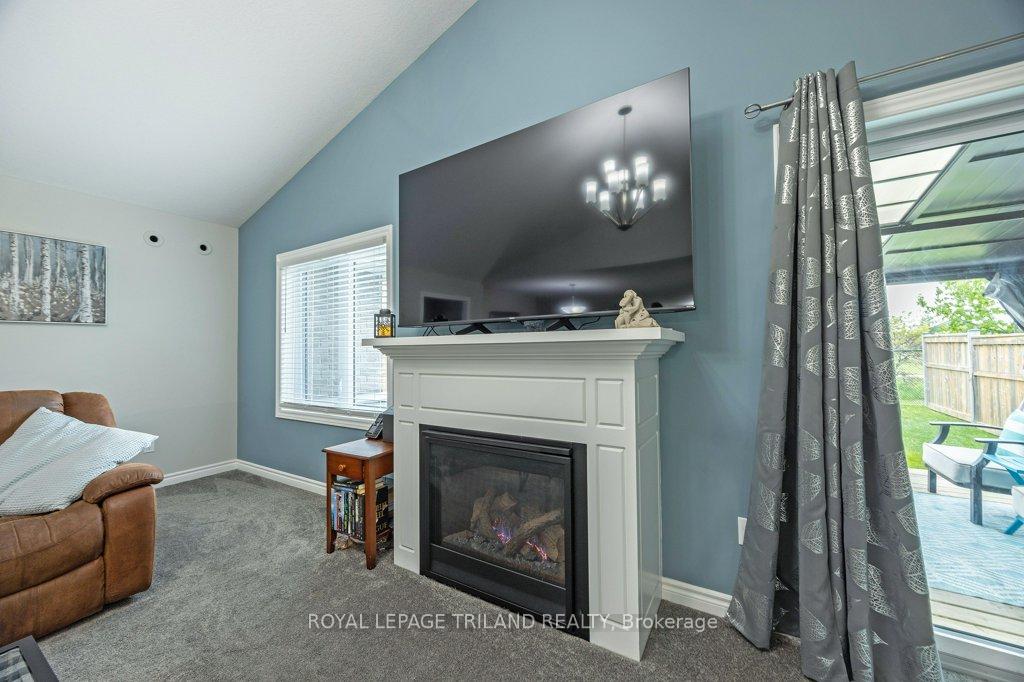 Photo 21 of 27 Foxtail Lane, St. Thomas — HOMEH