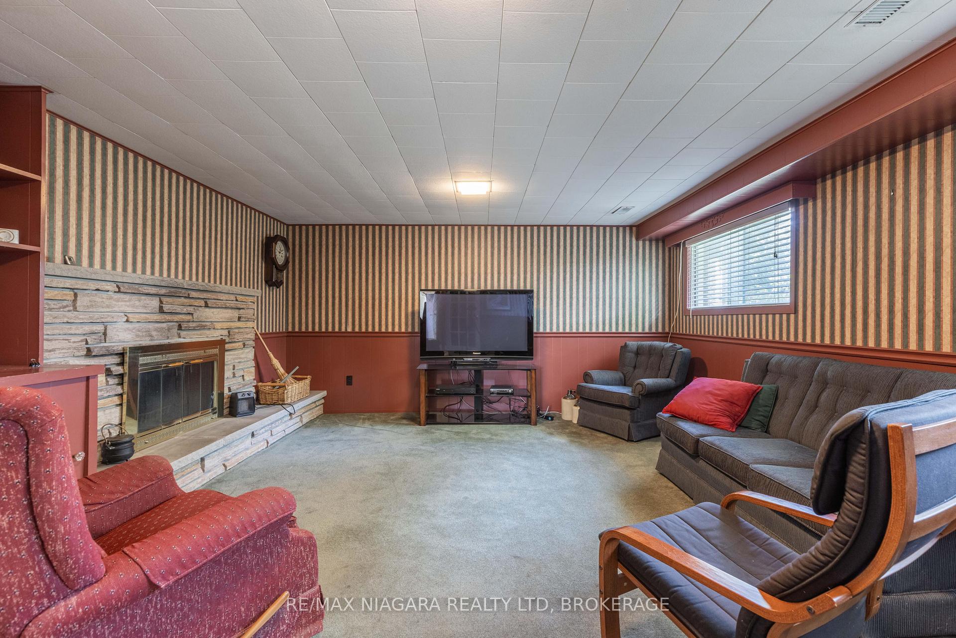 Photo 16 of 8 Jefferson Drive, St. Catharines, Lakeport — HOMEH