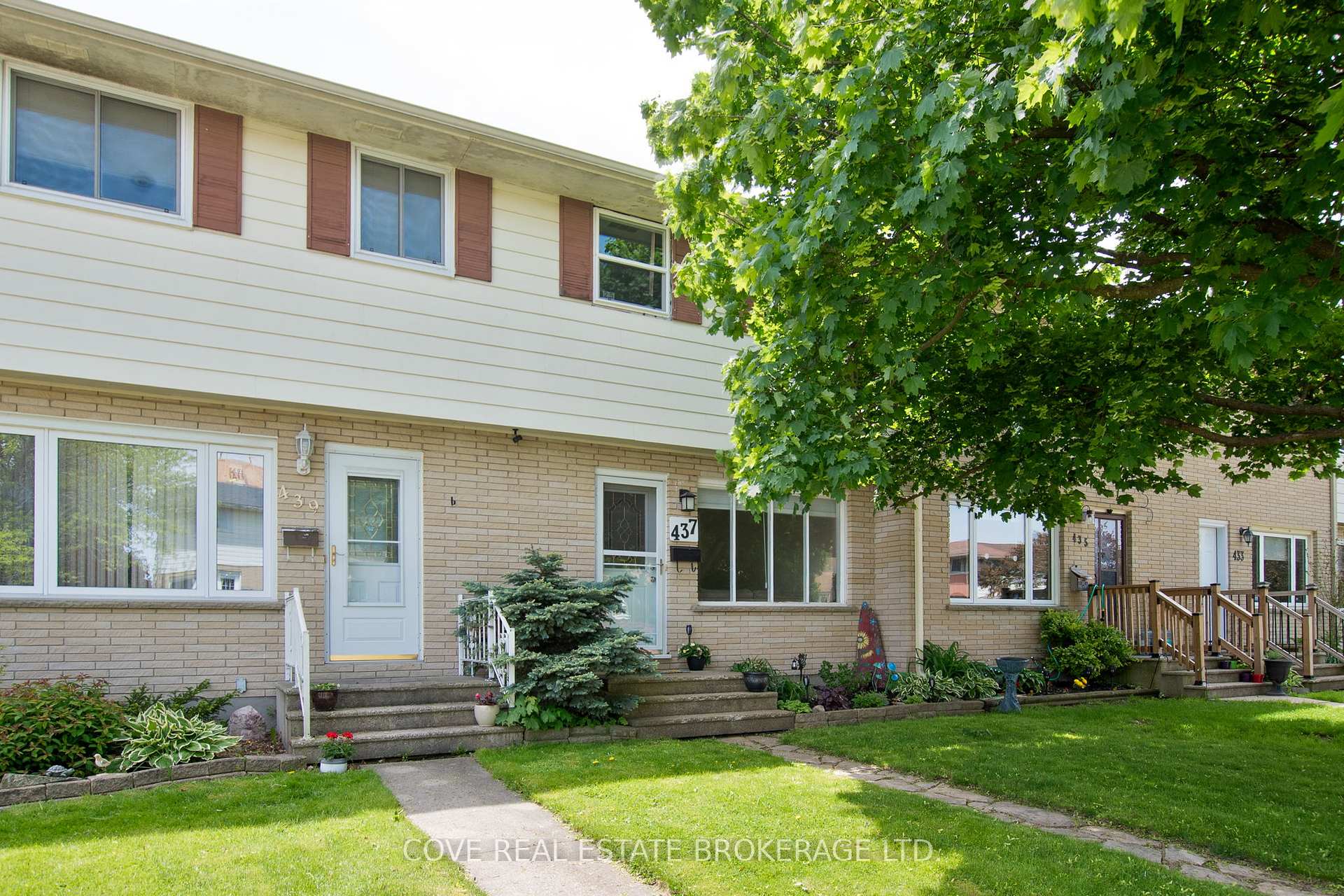 Photo 1 of 437 Forest Avenue, St. Thomas — HOMEH