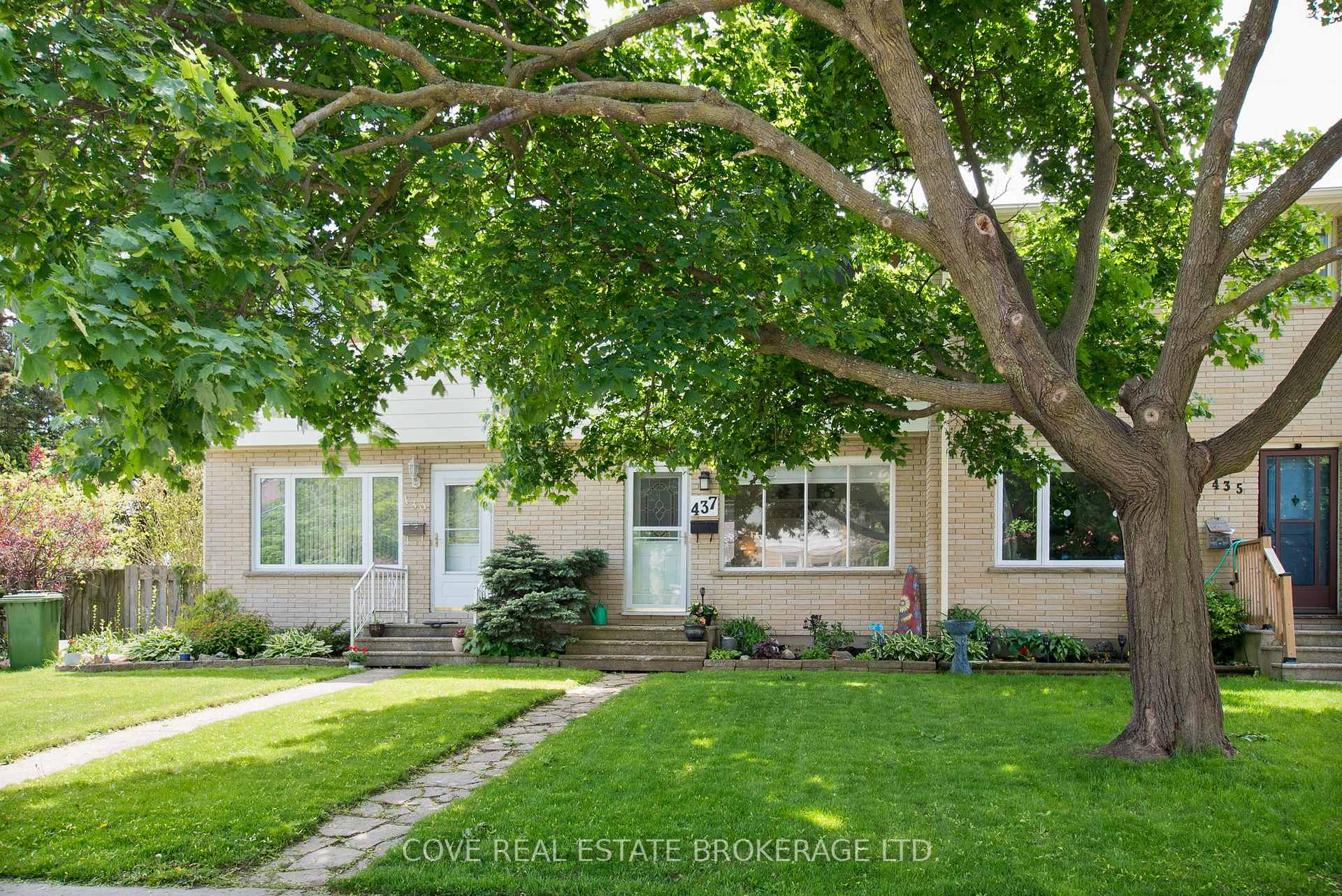 Photo 4 of 437 Forest Avenue, St. Thomas — HOMEH