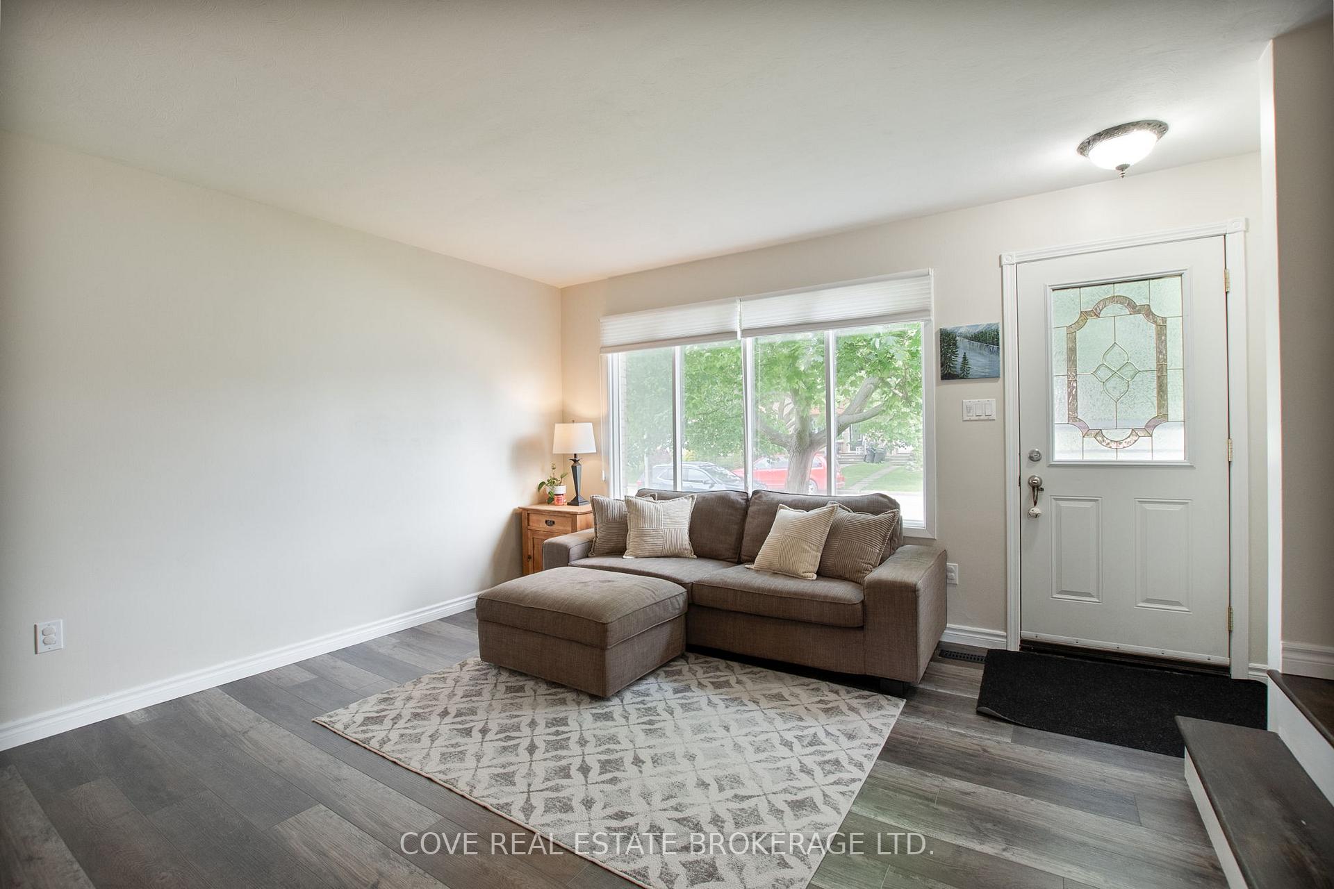 Photo 6 of 437 Forest Avenue, St. Thomas — HOMEH