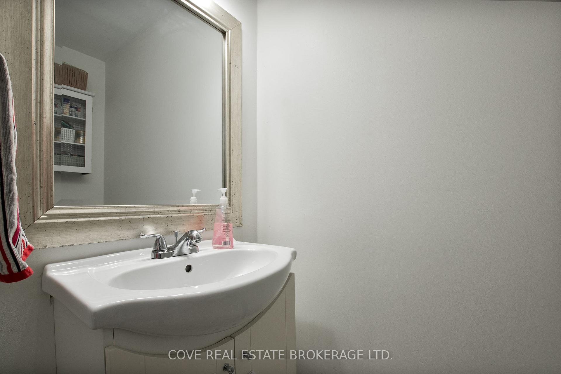 Photo 13 of 437 Forest Avenue, St. Thomas — HOMEH
