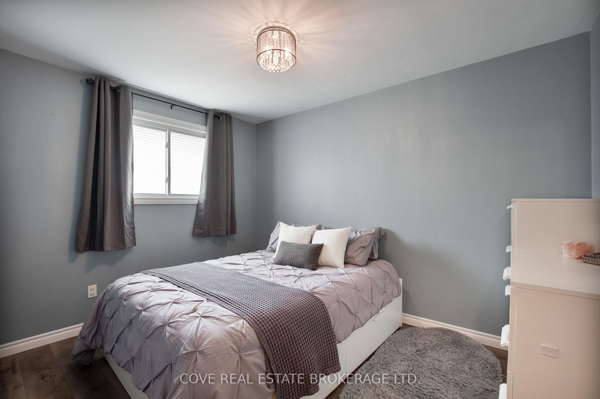 Photo 14 of 437 Forest Avenue, St. Thomas — HOMEH